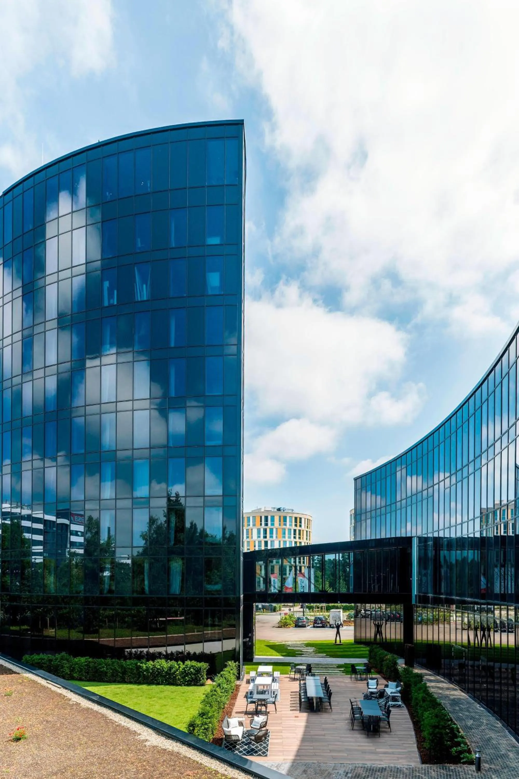 Property building in Airport Plaza Hotel Hamburg