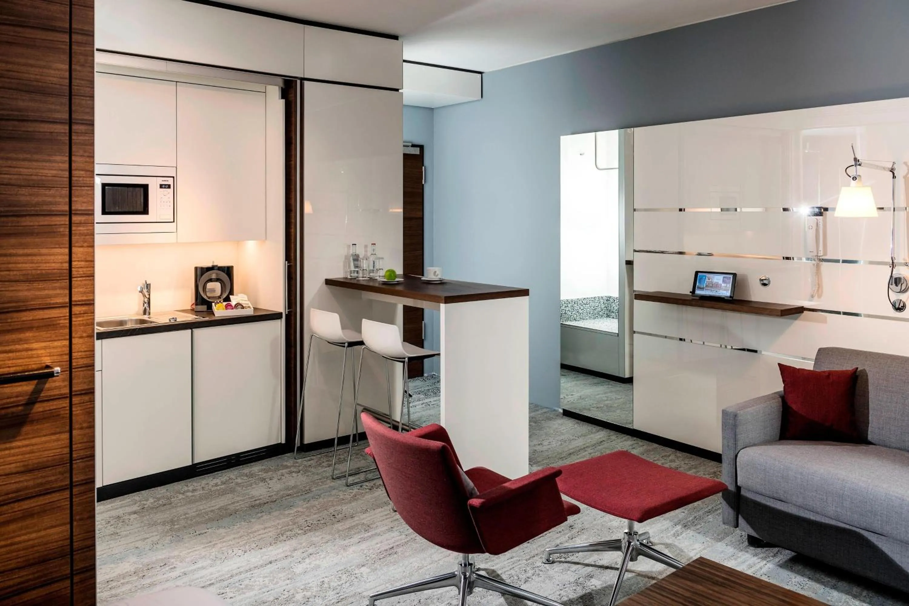 Photo of the whole room in Airport Plaza Hotel Hamburg