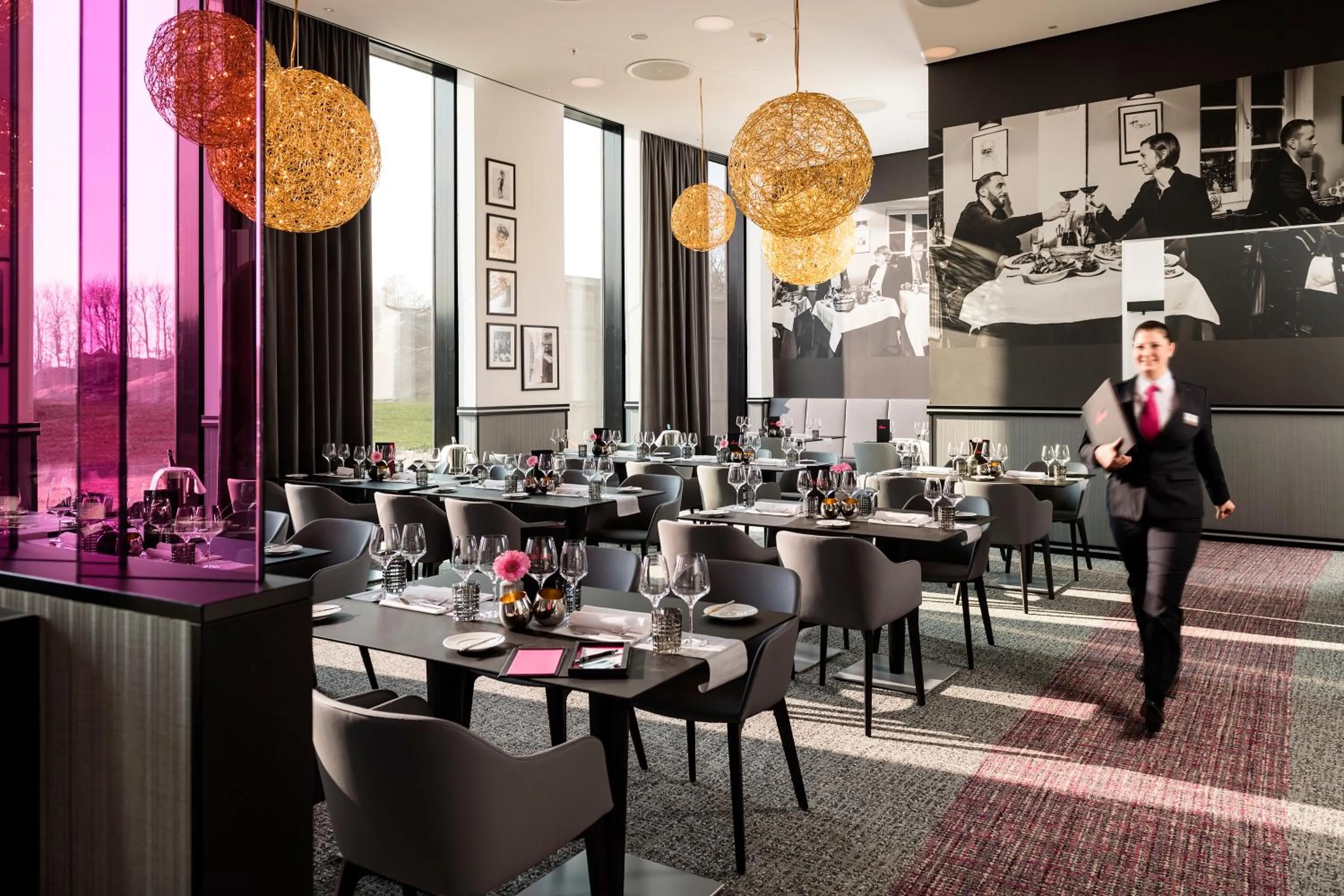 Restaurant/places to eat in Airport Plaza Hotel Hamburg