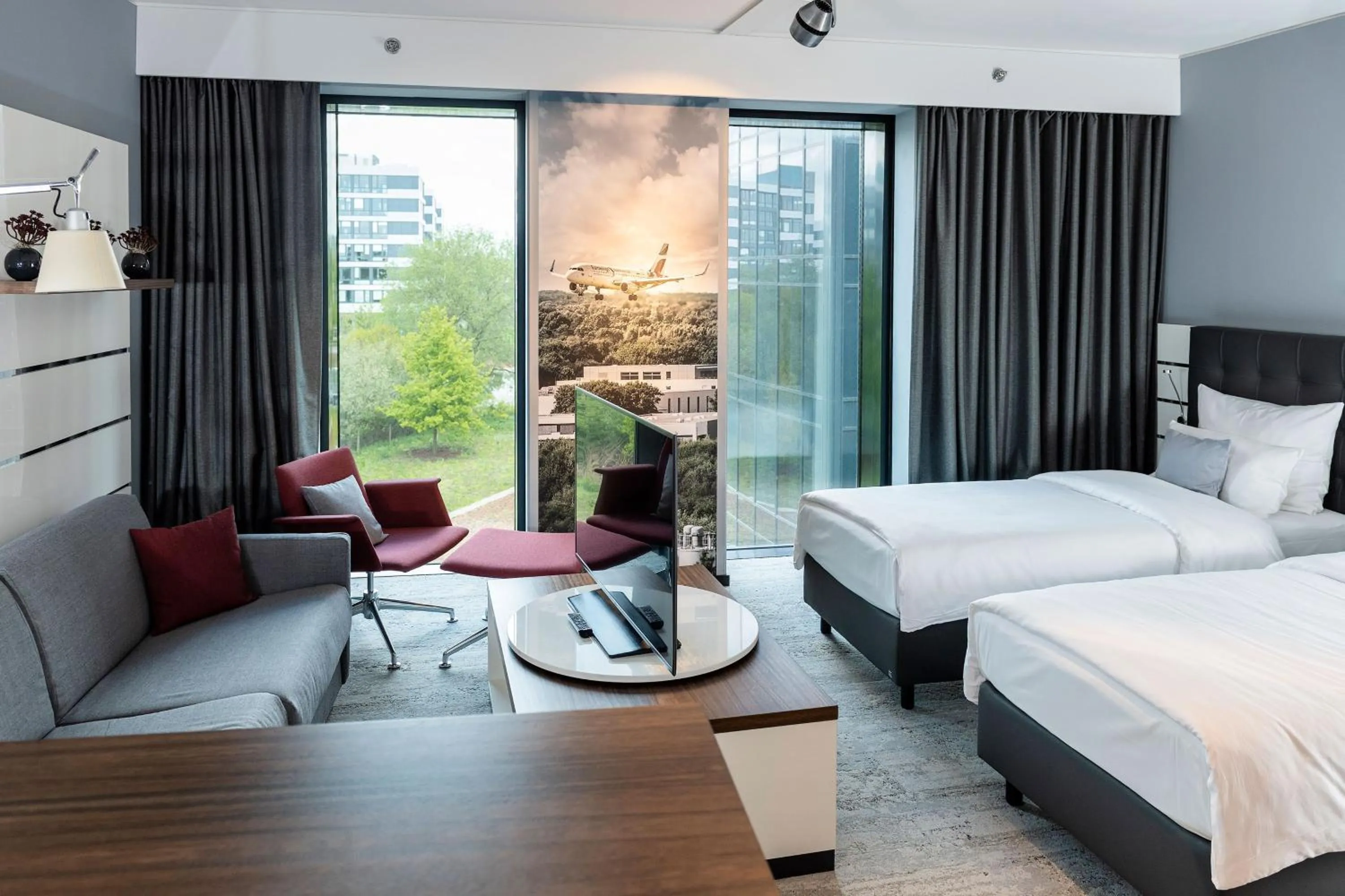 Photo of the whole room, Bed in Airport Plaza Hotel Hamburg