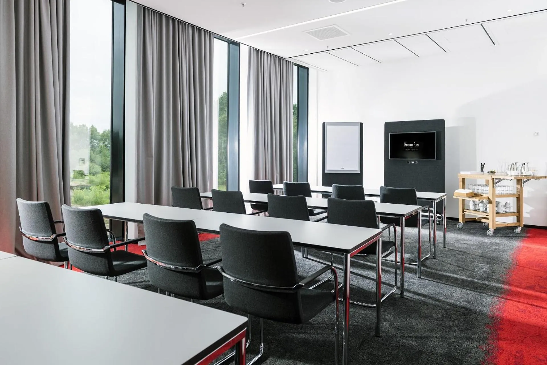 Business facilities in Airport Plaza Hotel Hamburg