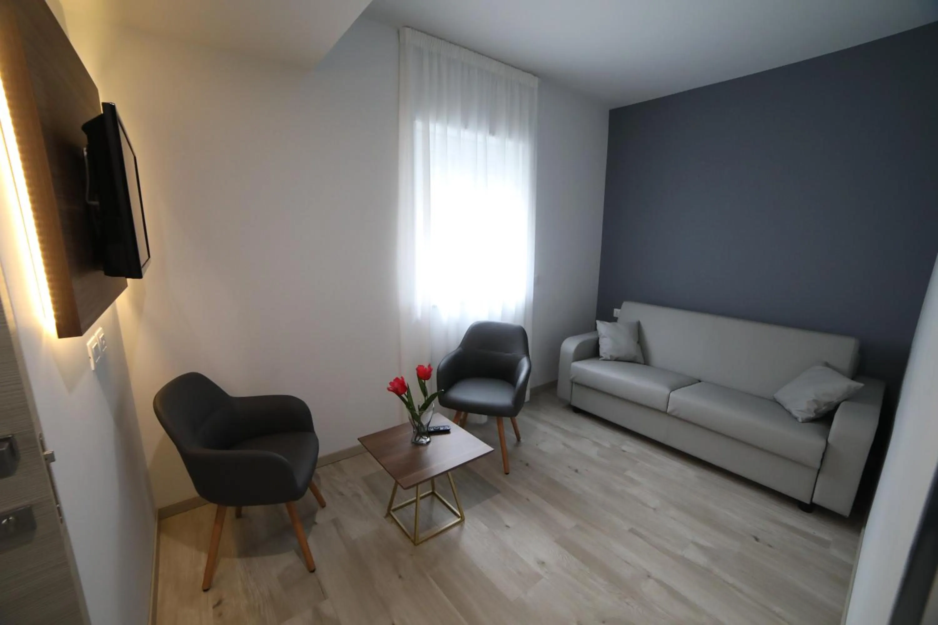 Bedroom in 8room Hotel