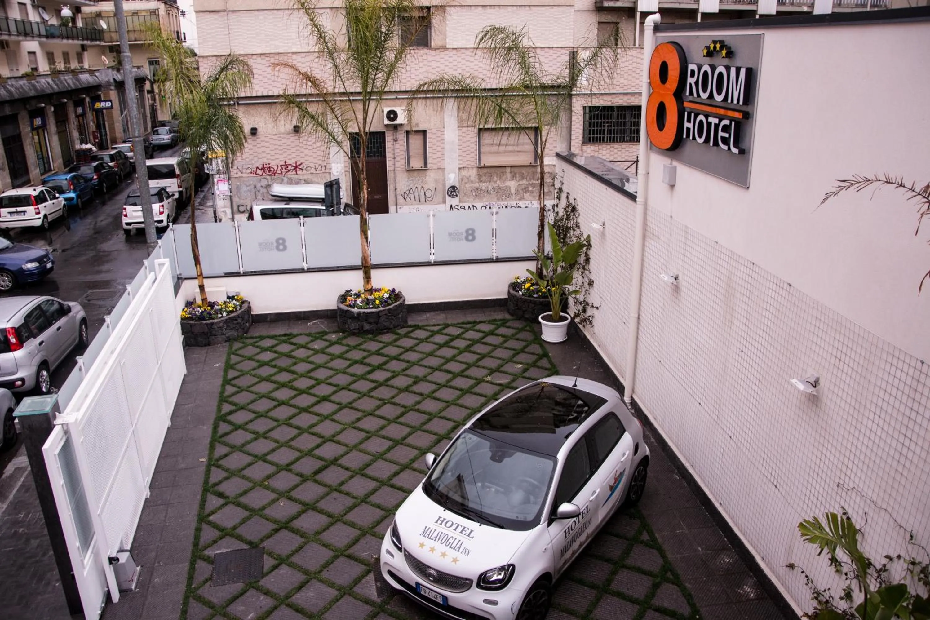 Property building in 8room Hotel