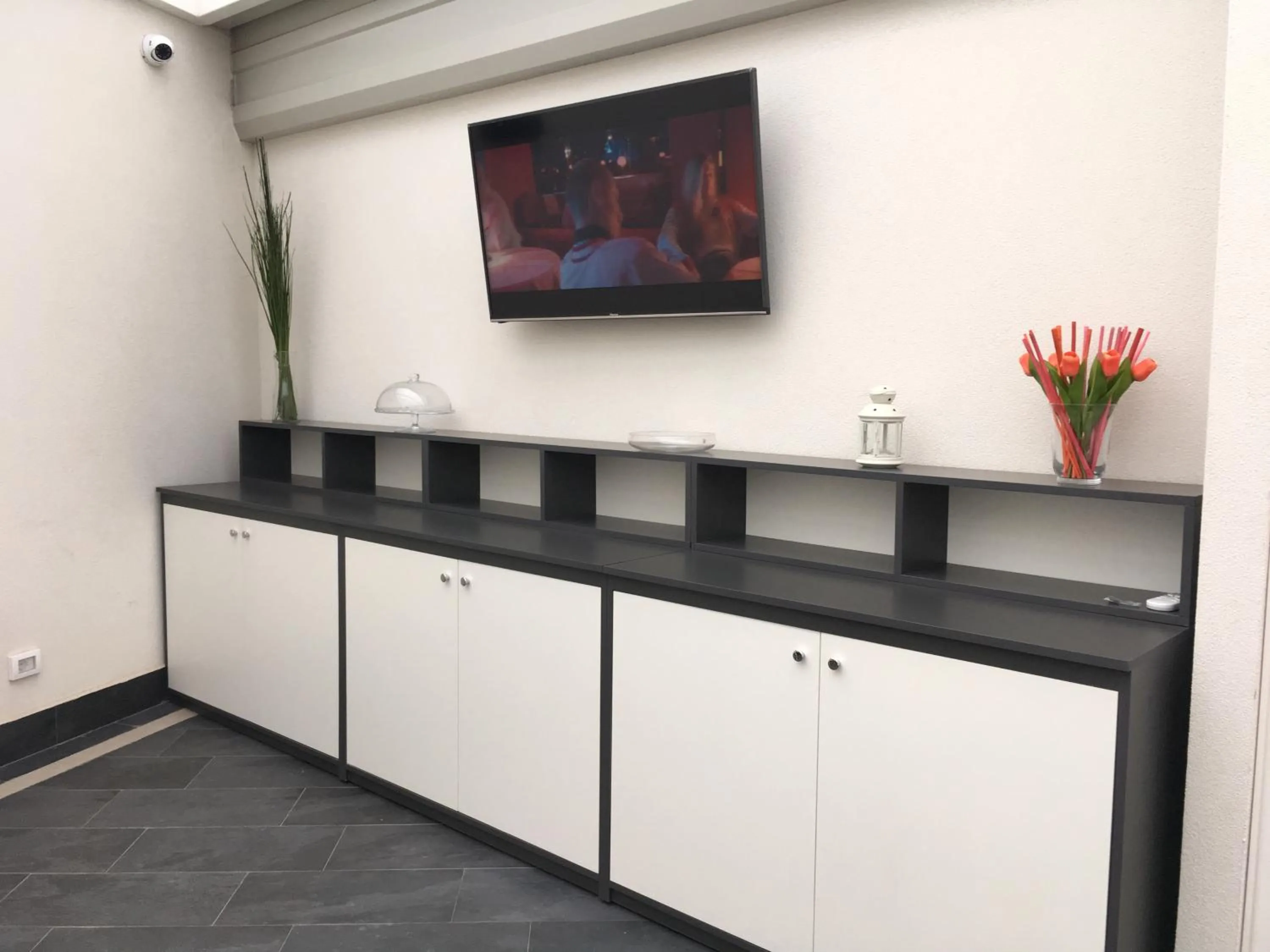 Area and facilities in 8room Hotel