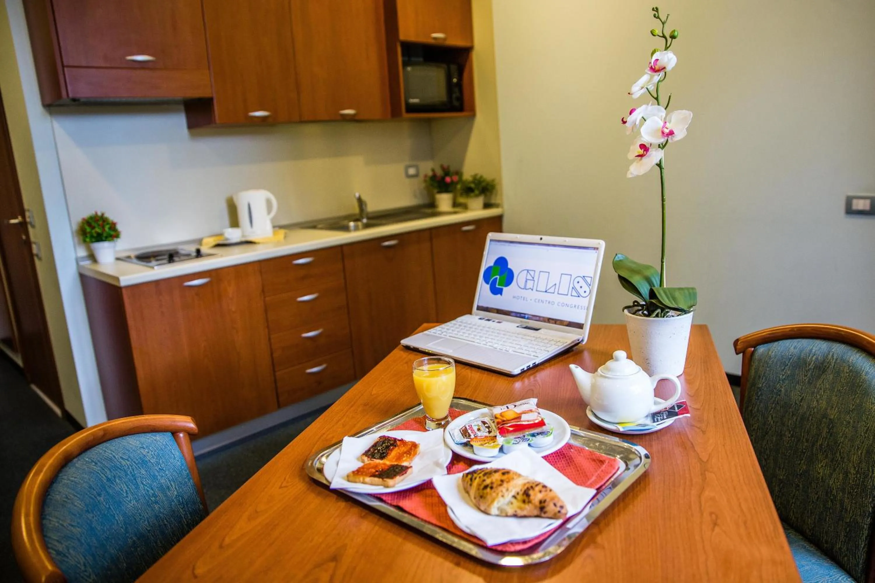 Kitchen or kitchenette in Hotel Glis