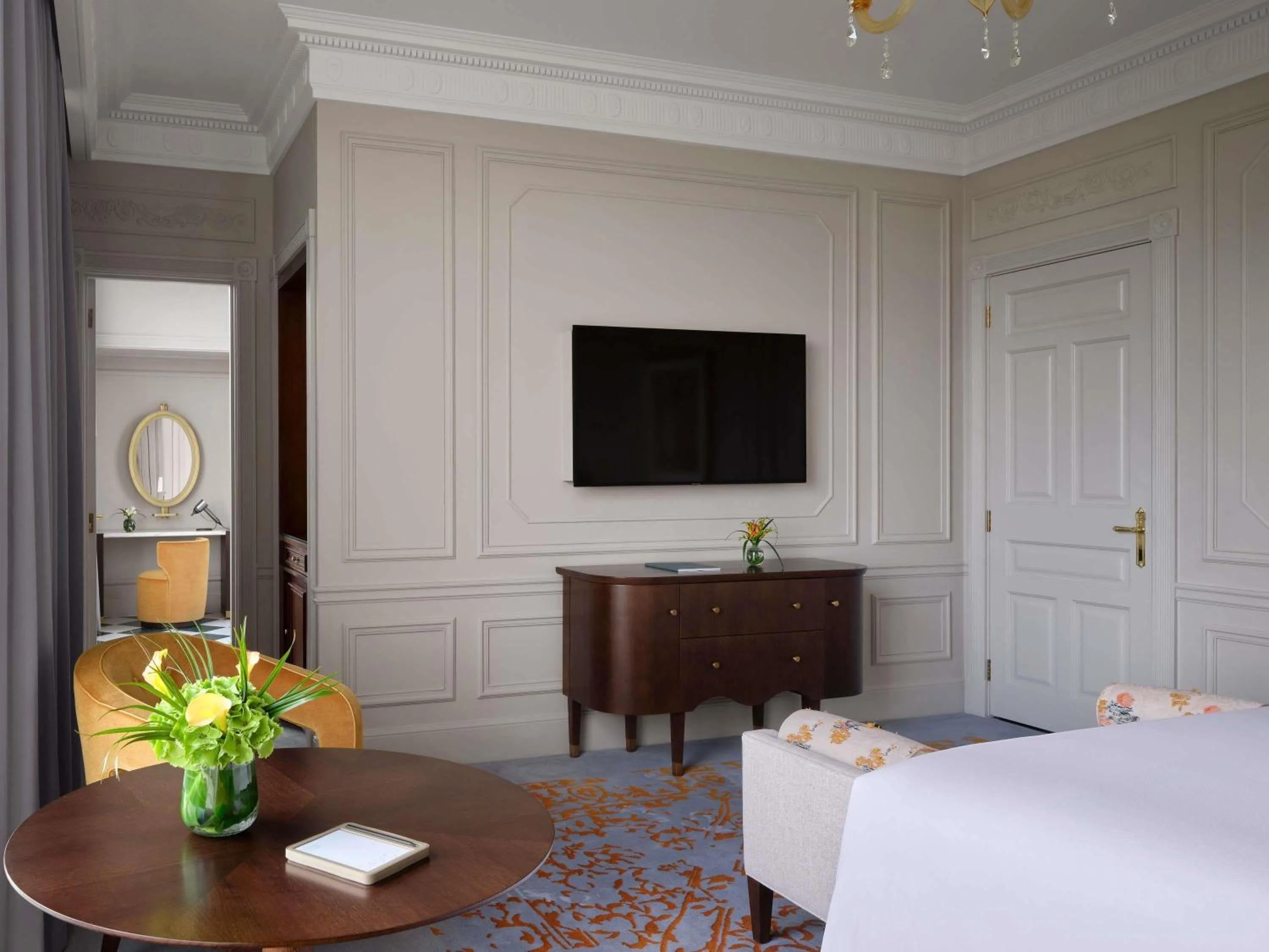 Bedroom, Bed in The Savoy