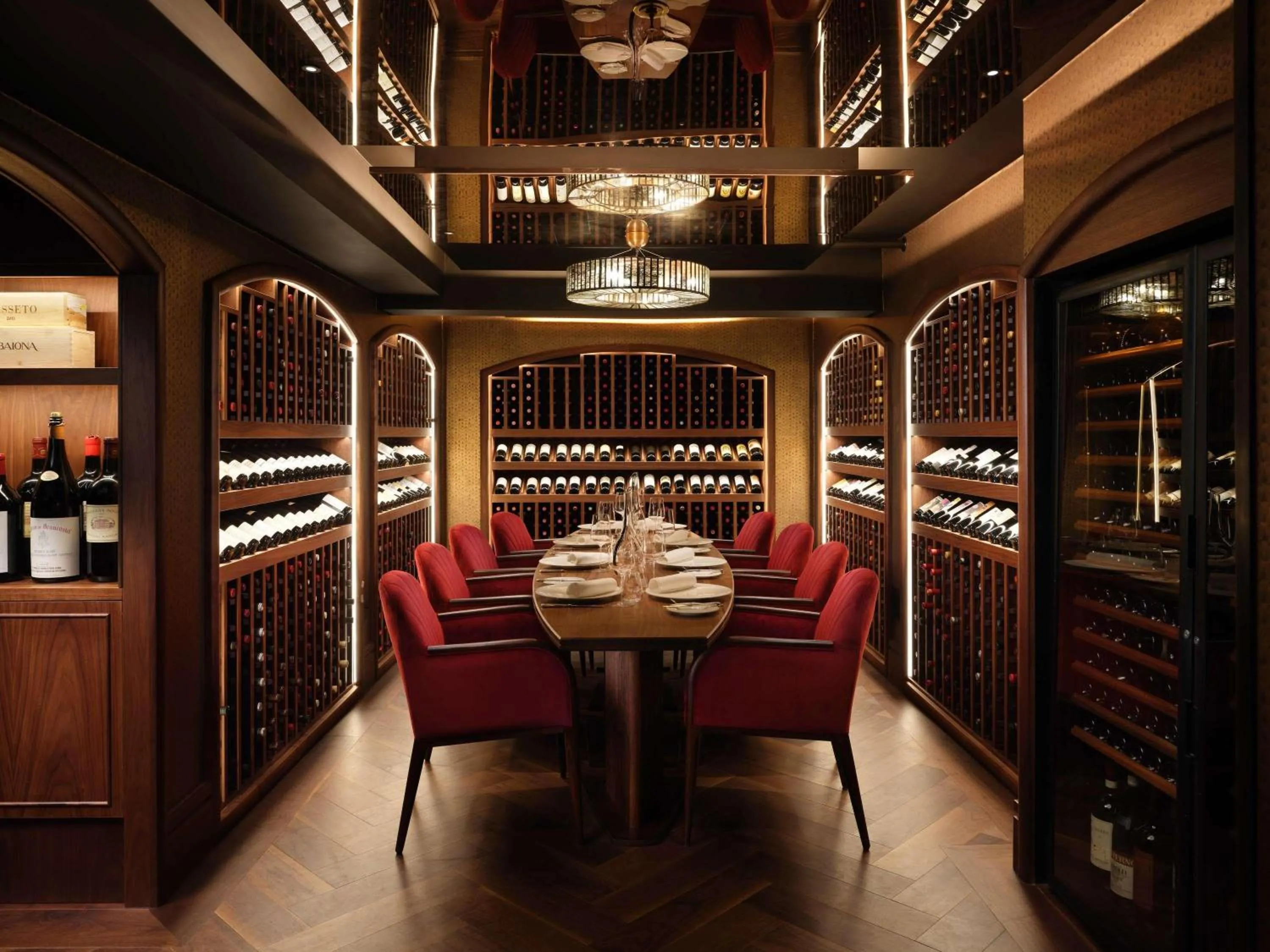 Restaurant/places to eat in The Savoy