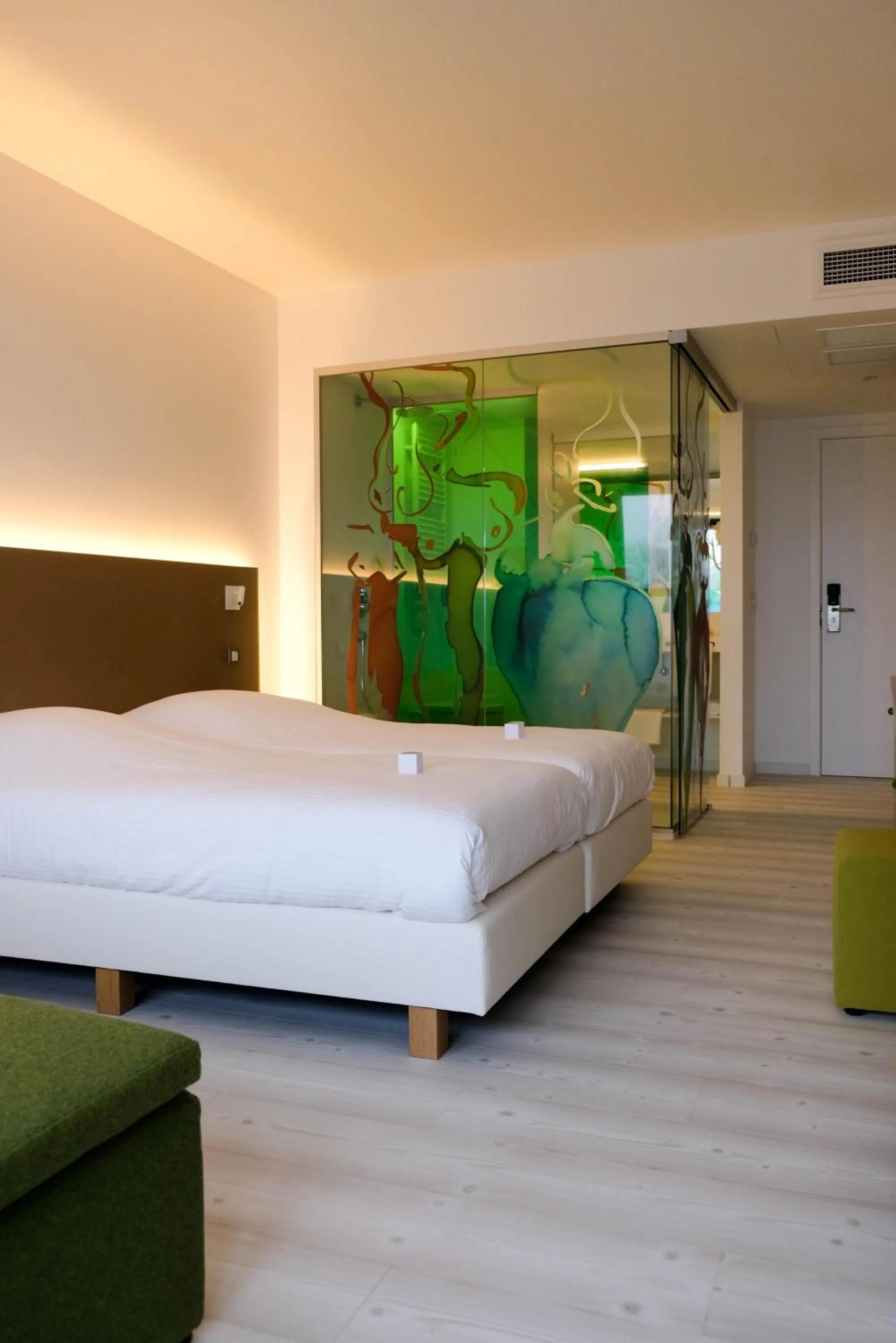 Bed in Corbie Lommel Ring