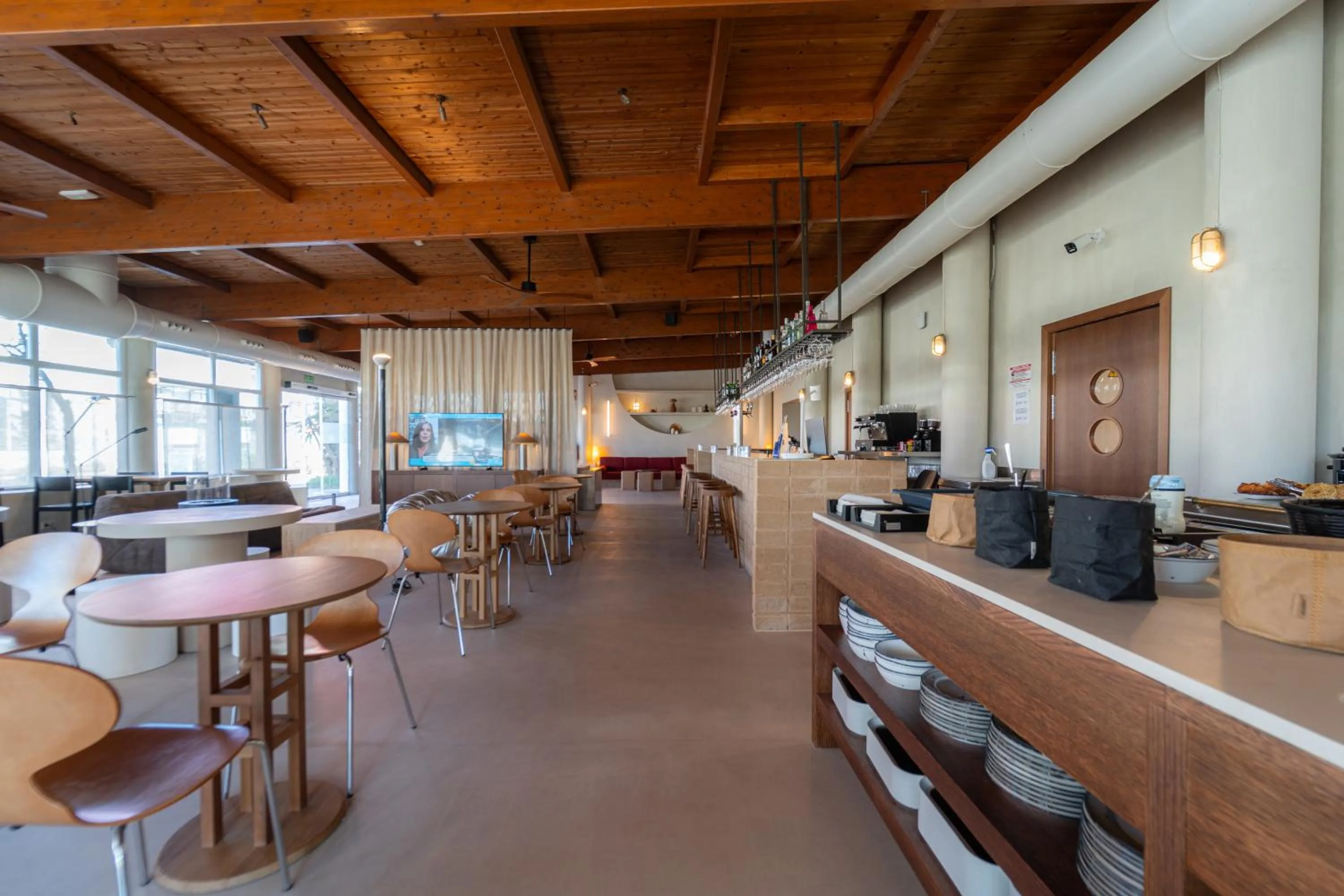 Restaurant/places to eat in Ibis Valencia Alfafar