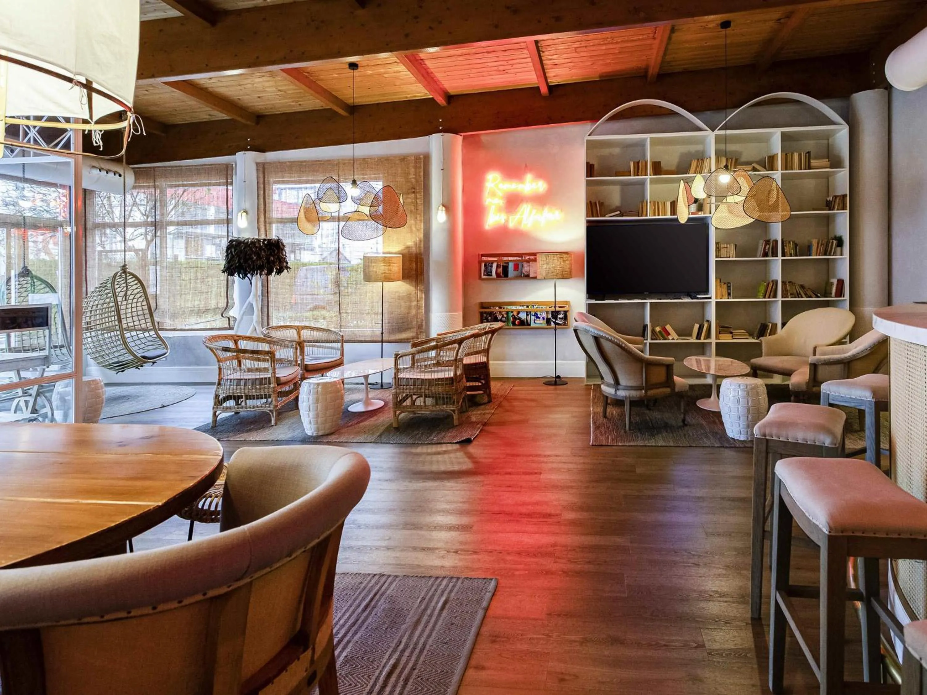 Property building in Ibis Valencia Alfafar