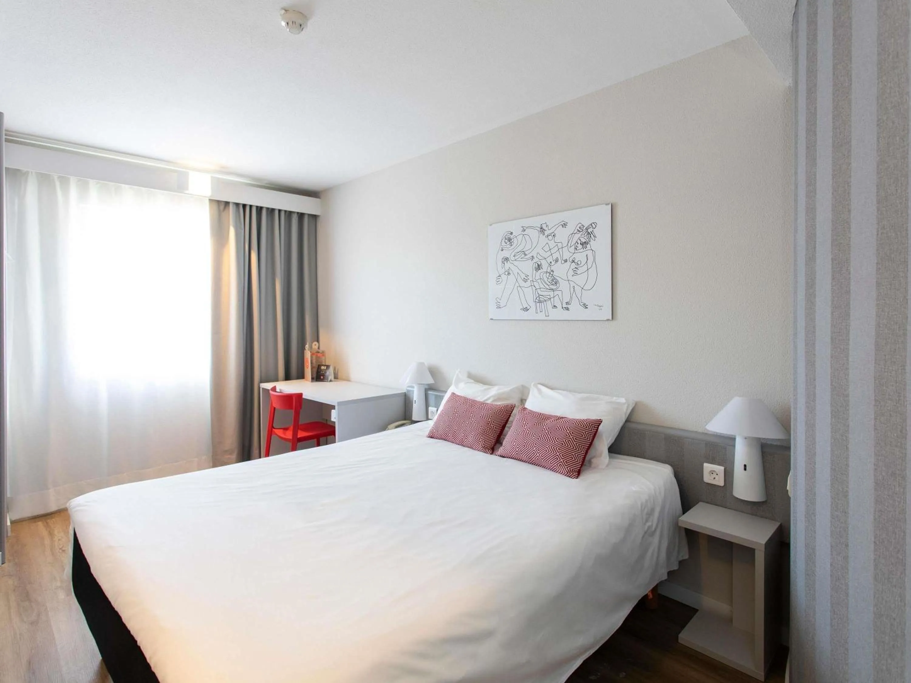 Bedroom, Bed in Ibis Valencia Alfafar