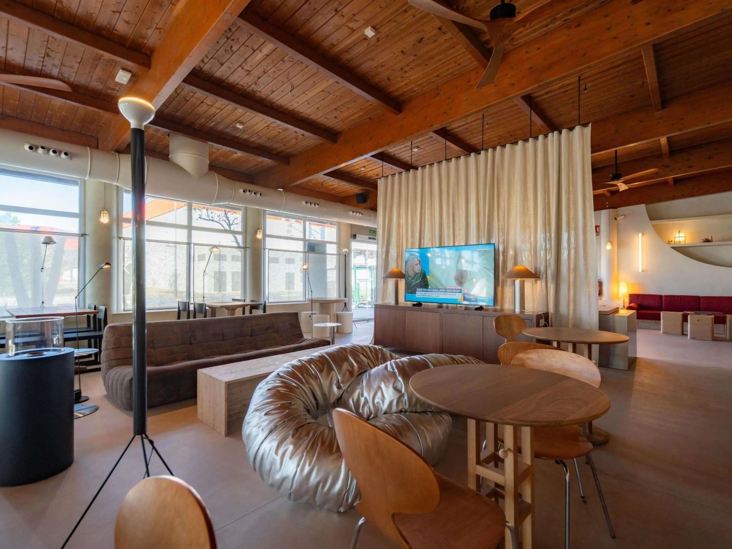 Property building in Ibis Valencia Alfafar