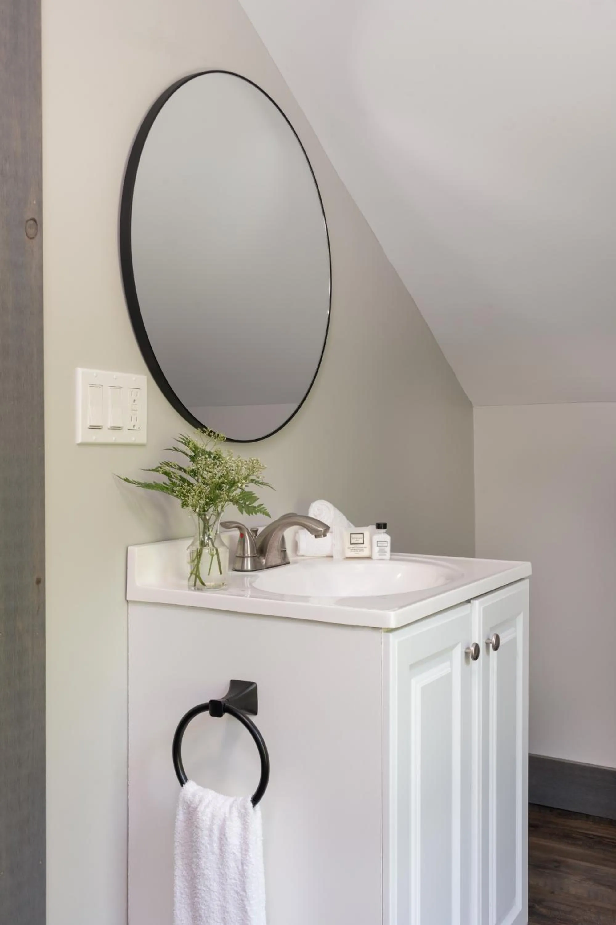 Bathroom in Lake Bomoseen Lodge