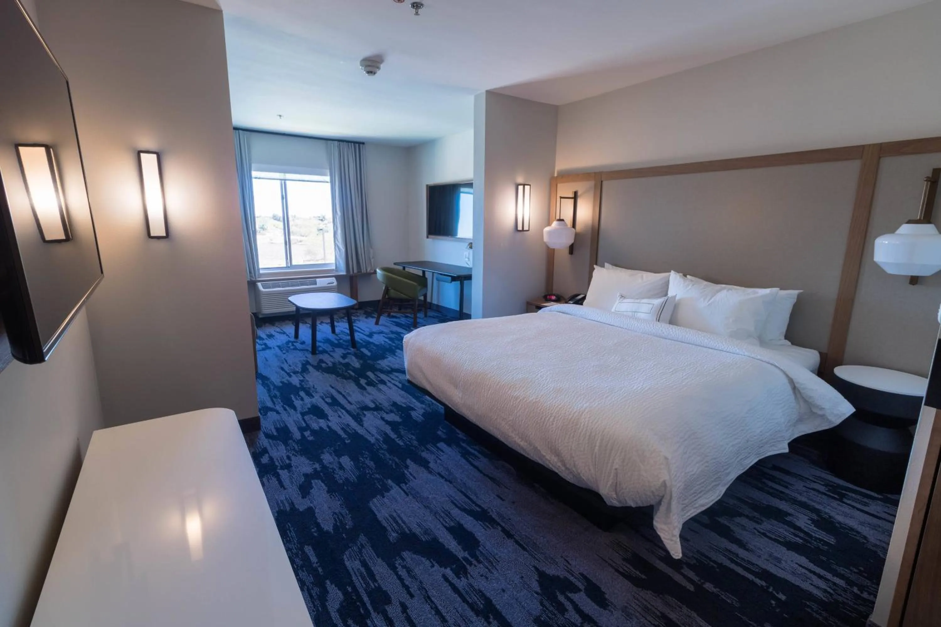Bedroom, Bed in Fairfield Inn & Suites by Marriott Brownsville North