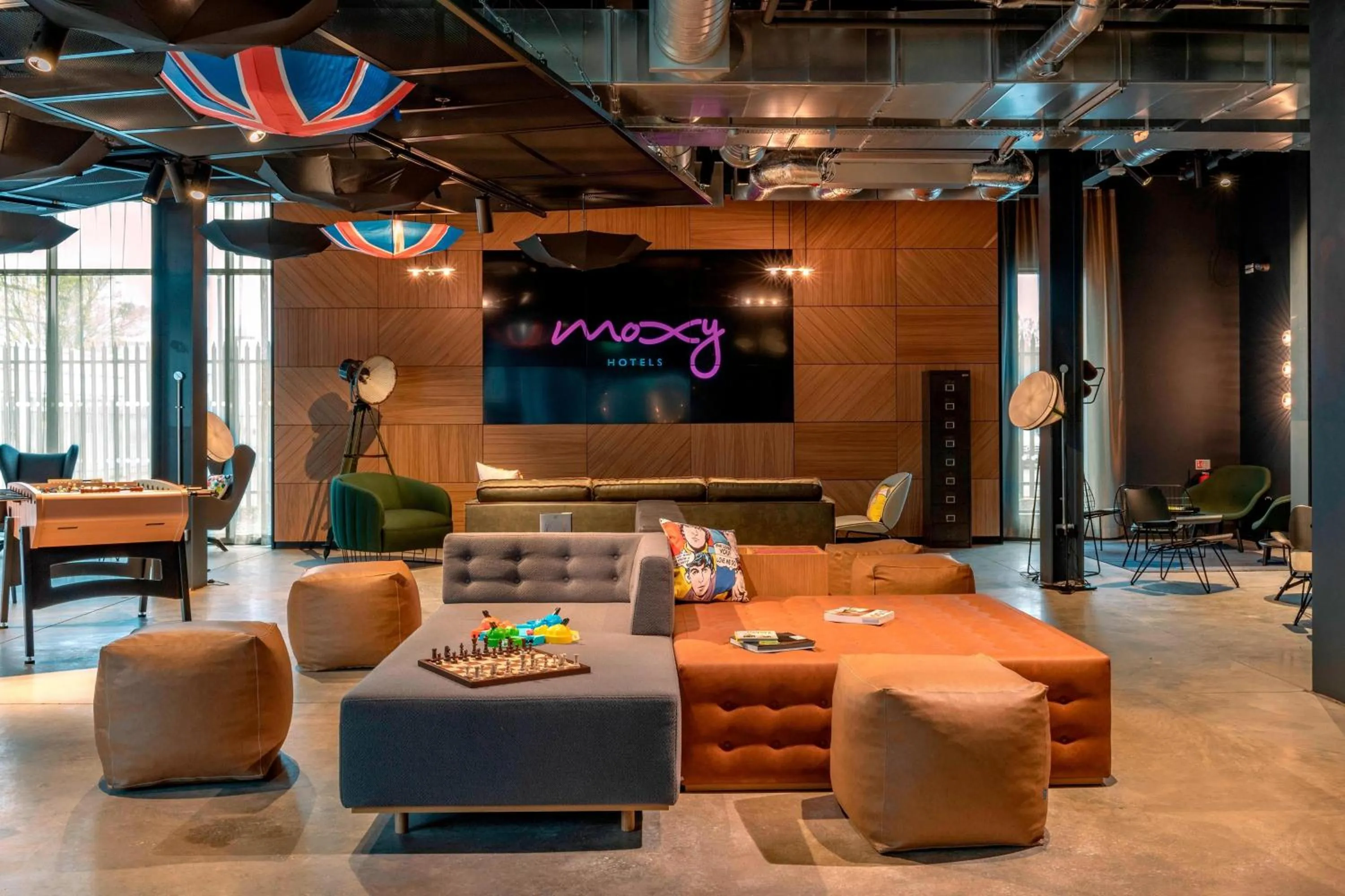 Living room in Moxy London Heathrow Airport