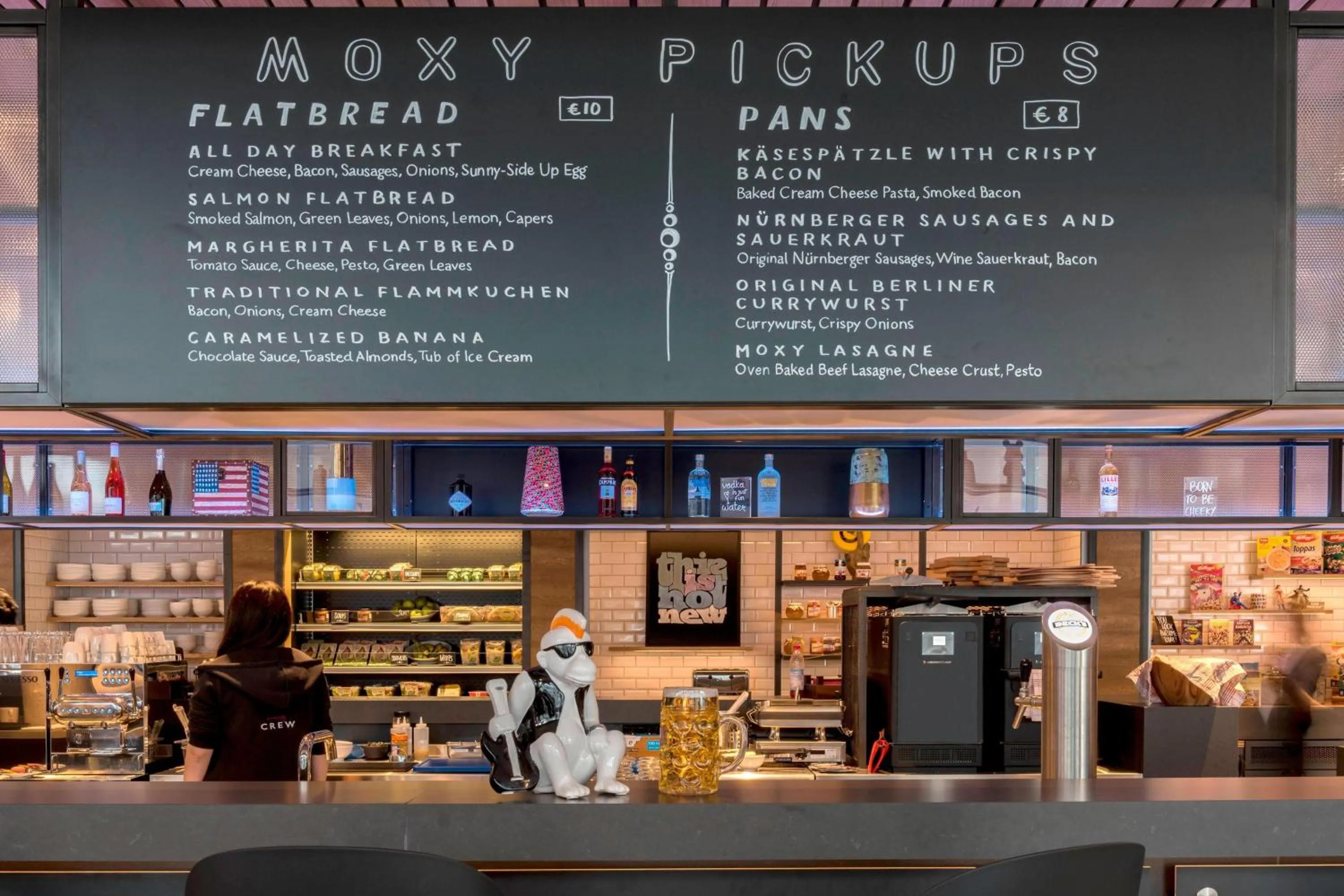 Lounge or bar in Moxy Munich Messe