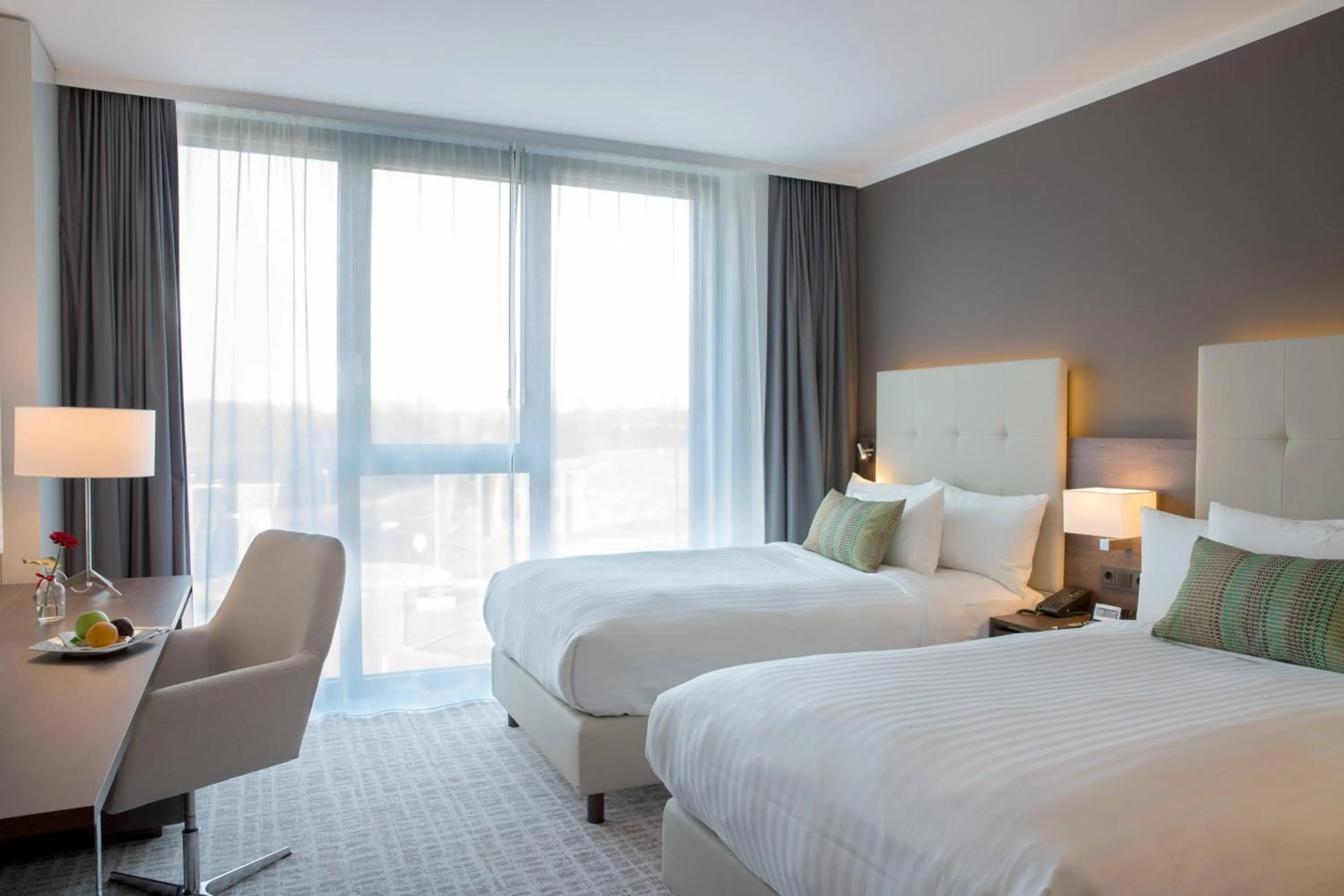 Photo of the whole room, Bed in Courtyard by Marriott Wolfsburg