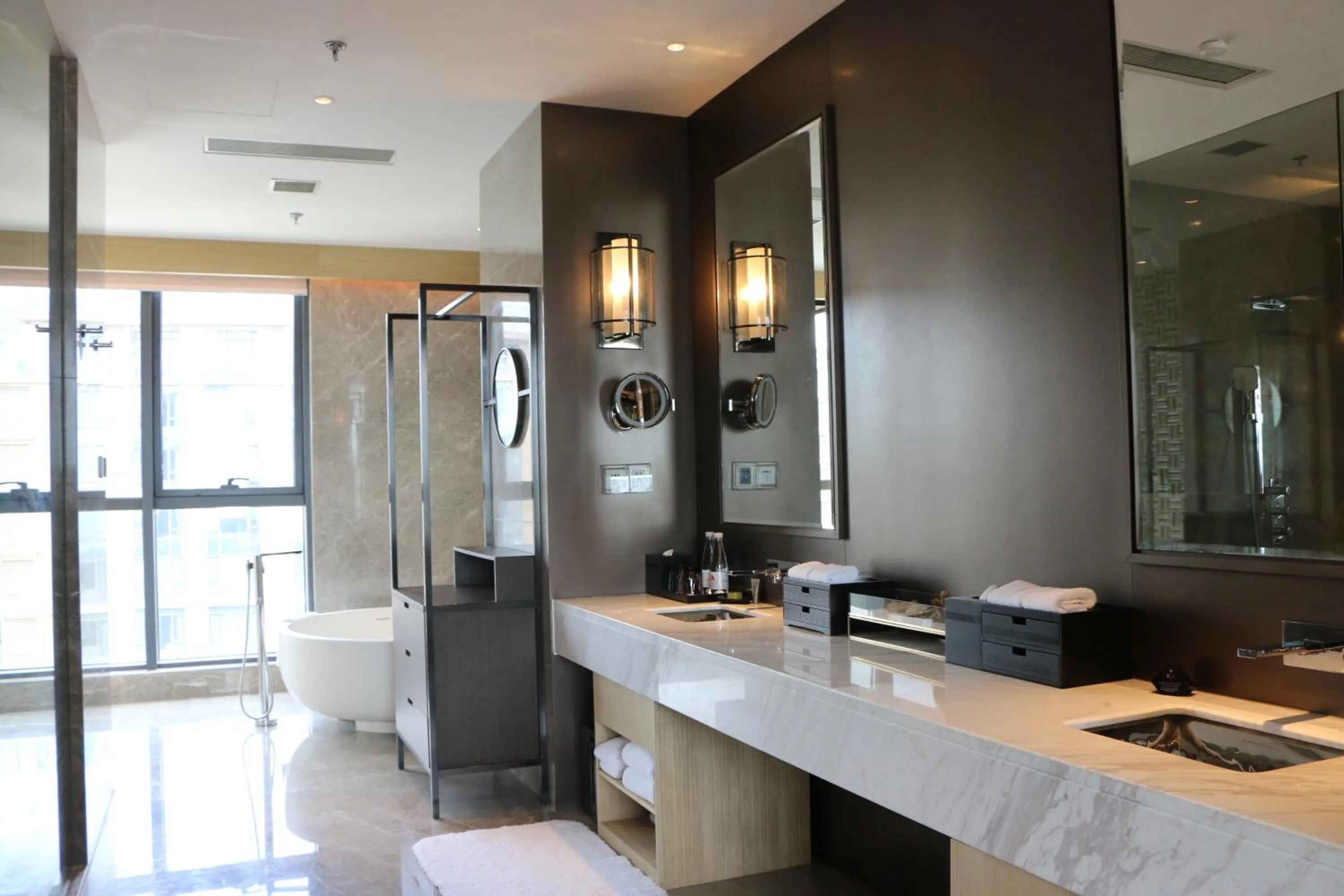 Hot Tub in Suzhou Marriott Hotel Taihu Lake