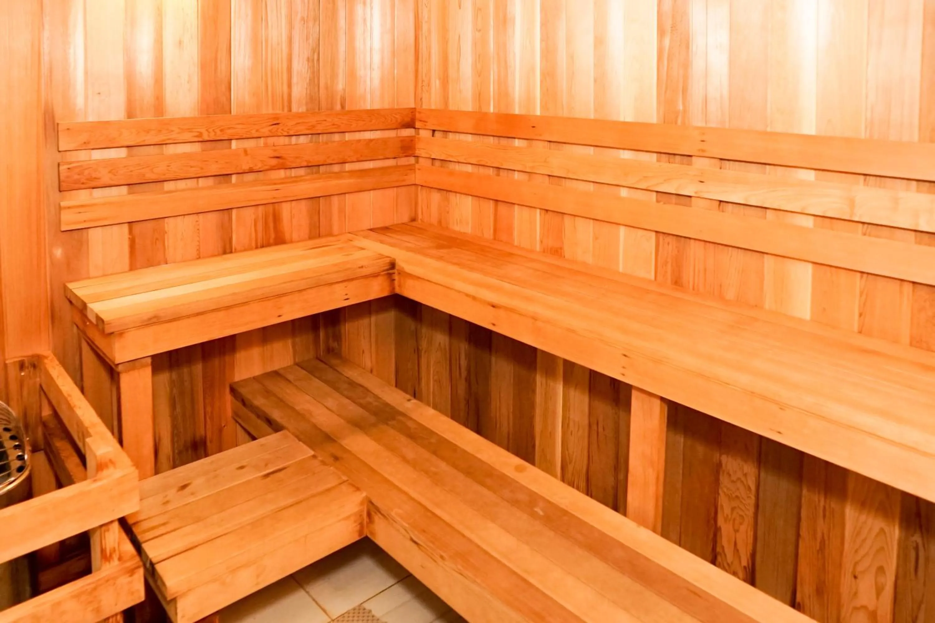 Fitness centre/facilities in Holiday Inn Express & Suites - Aurora Medical Campus by IHG