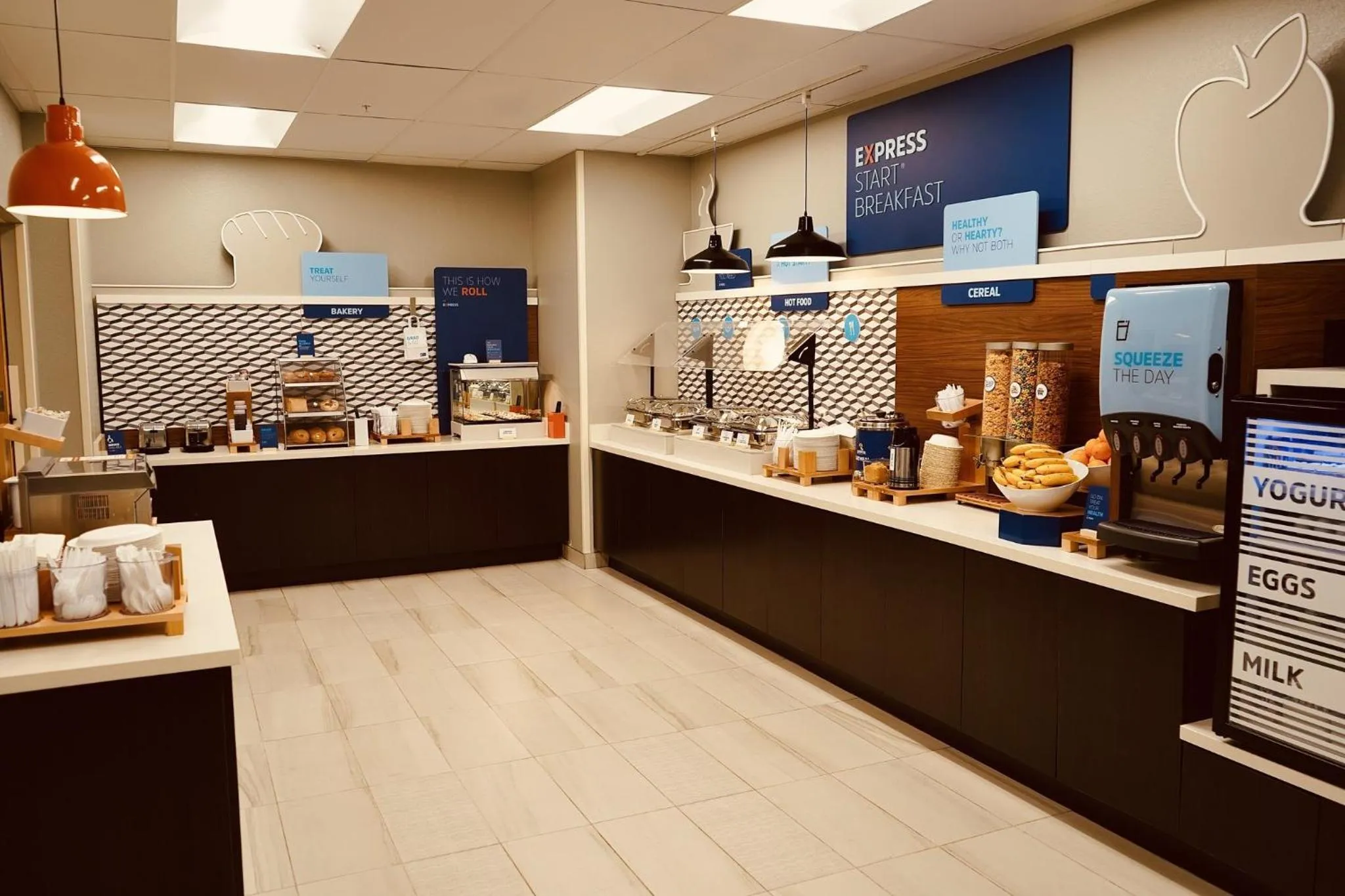 Breakfast in Holiday Inn Express & Suites - Aurora Medical Campus by IHG