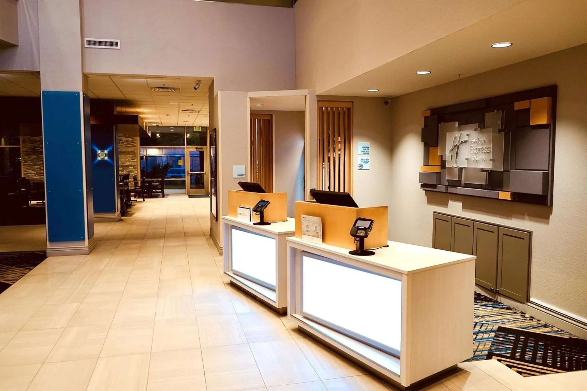 Property building in Holiday Inn Express & Suites - Aurora Medical Campus by IHG