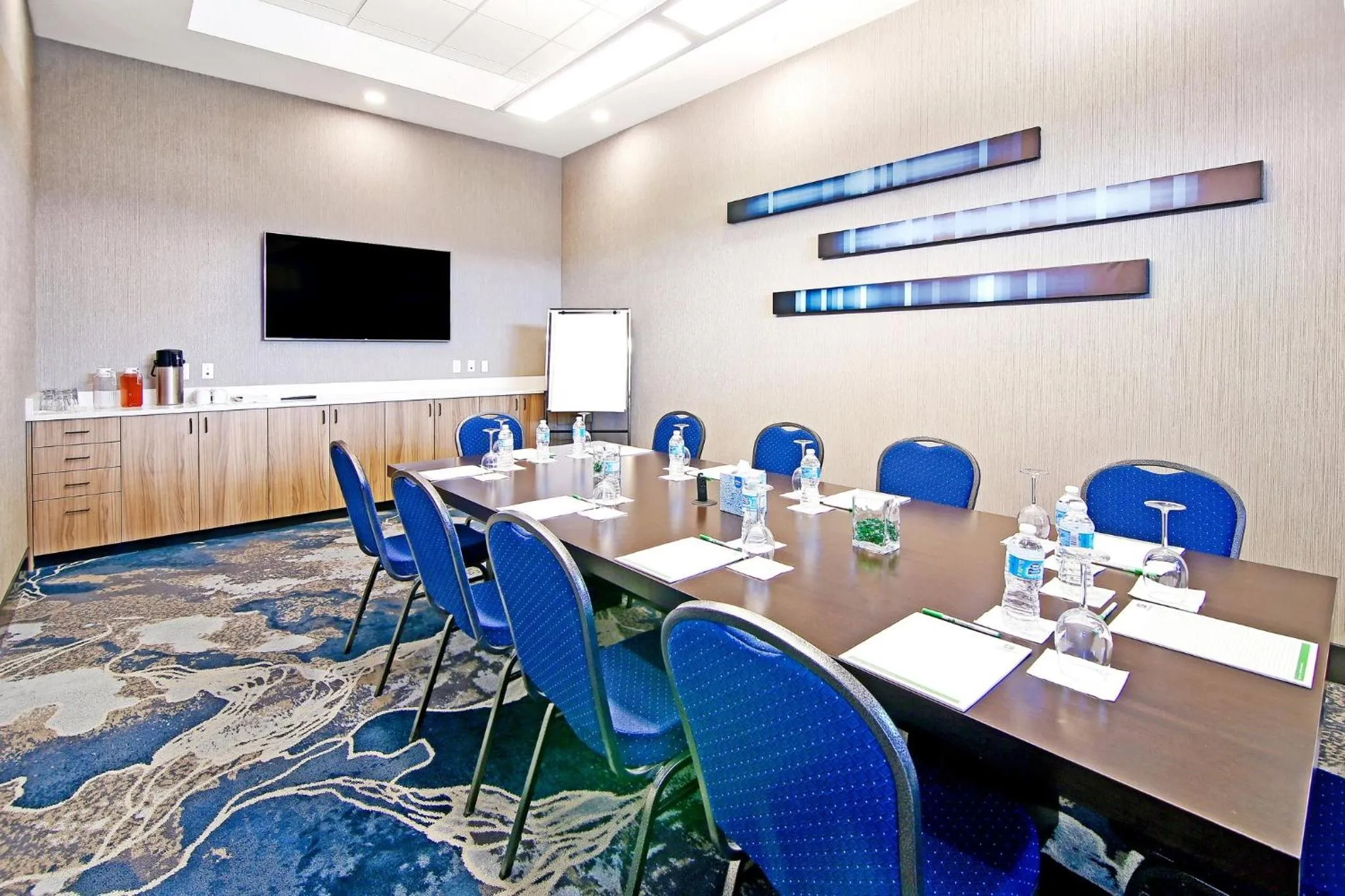 Meeting/conference room in Holiday Inn Hotel & Suites - Calgary Airport North by IHG