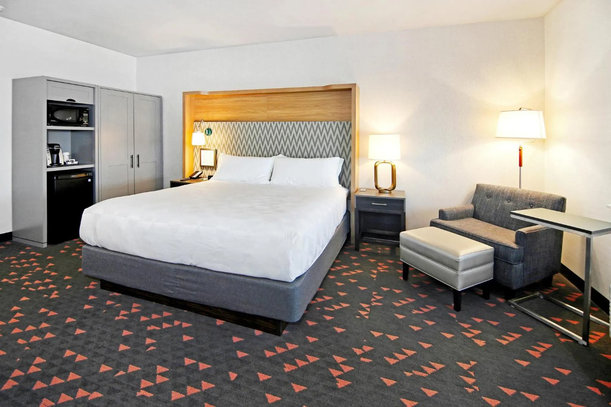 Photo of the whole room, Bed in Holiday Inn Hotel & Suites - Calgary Airport North by IHG