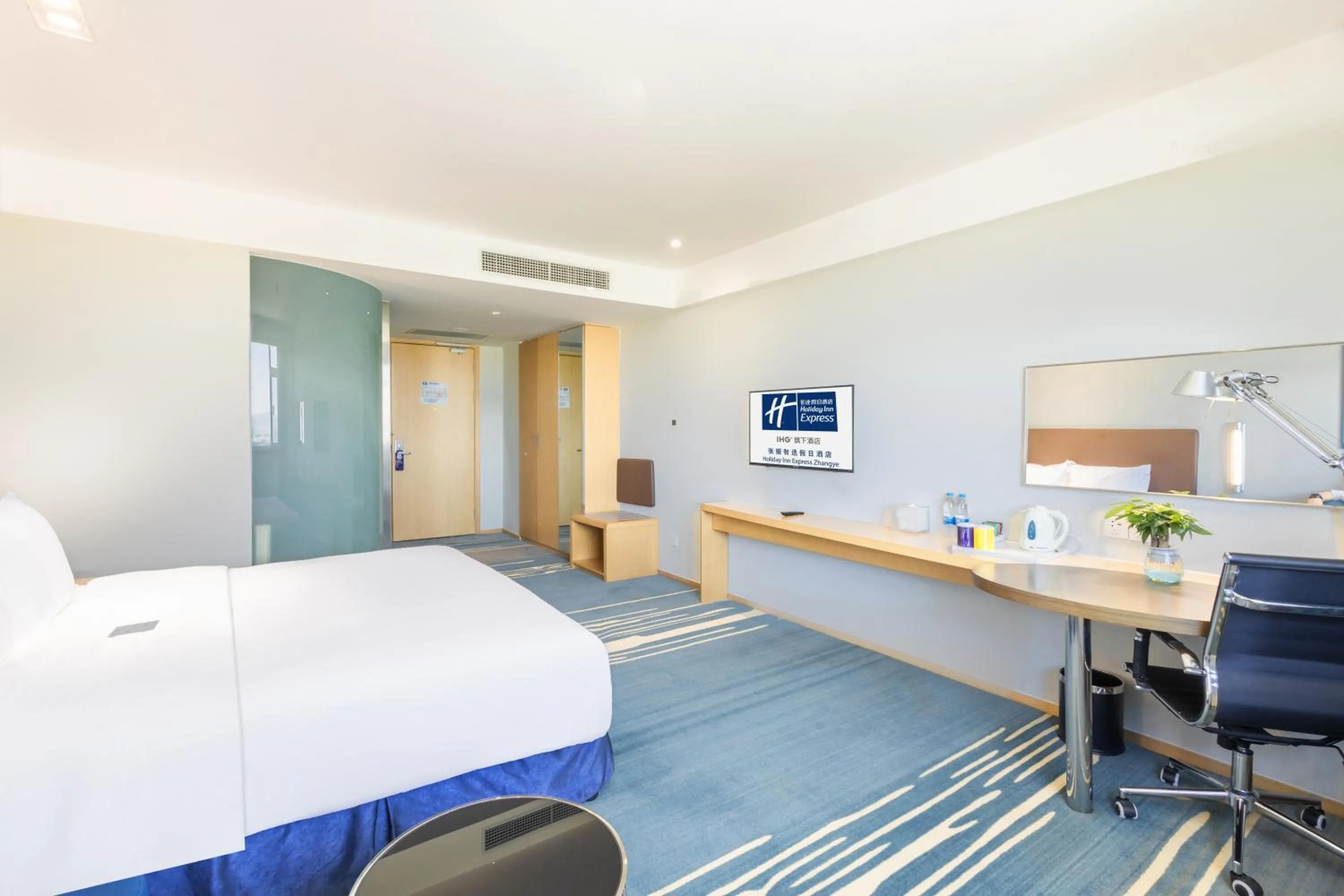 Bed in Holiday Inn Express Zhangye by IHG