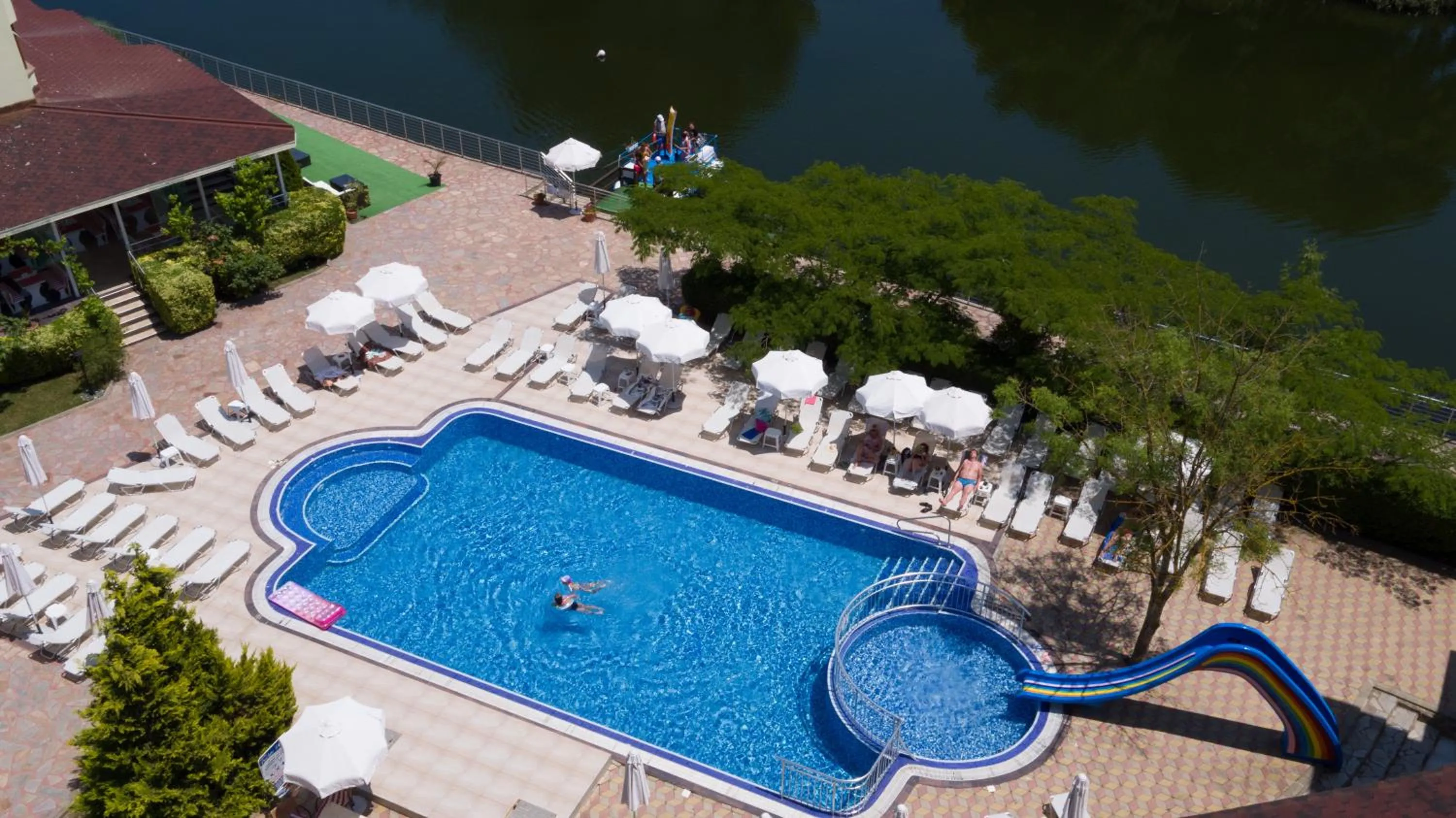 Swimming pool in Perla Sun Beach Hotel - All Inclusive