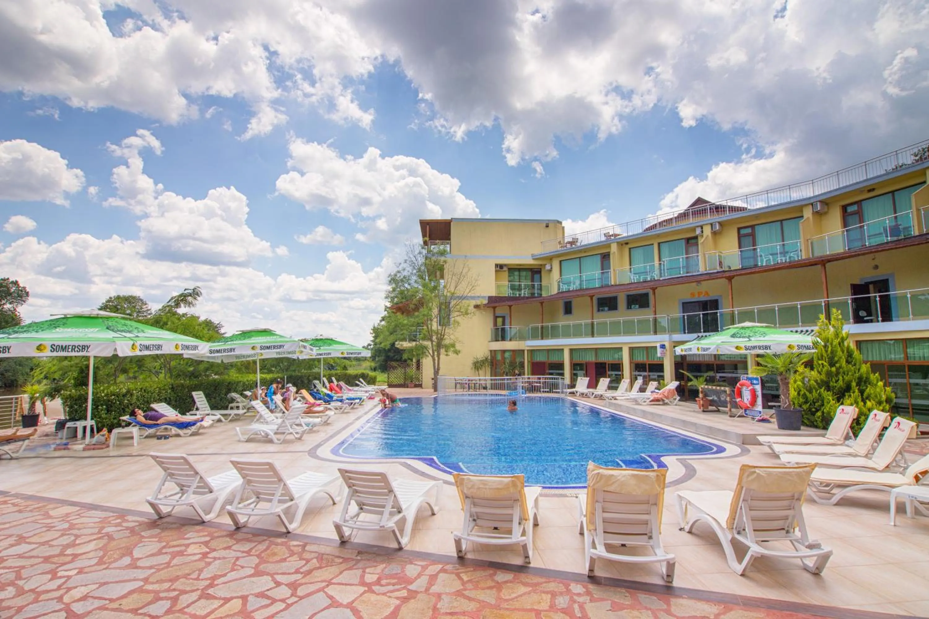 Swimming pool in Perla Sun Beach Hotel - All Inclusive