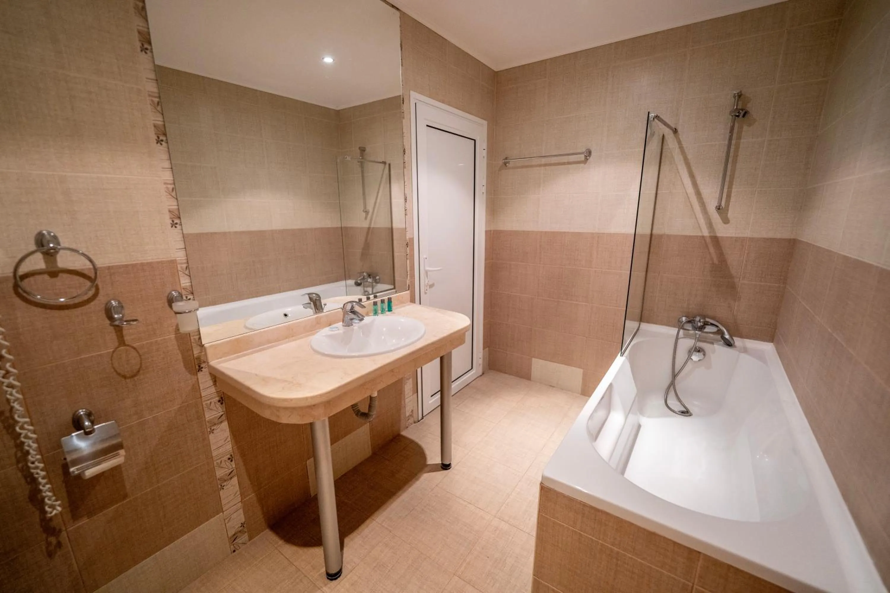 Bathroom in Perla Sun Beach Hotel - All Inclusive