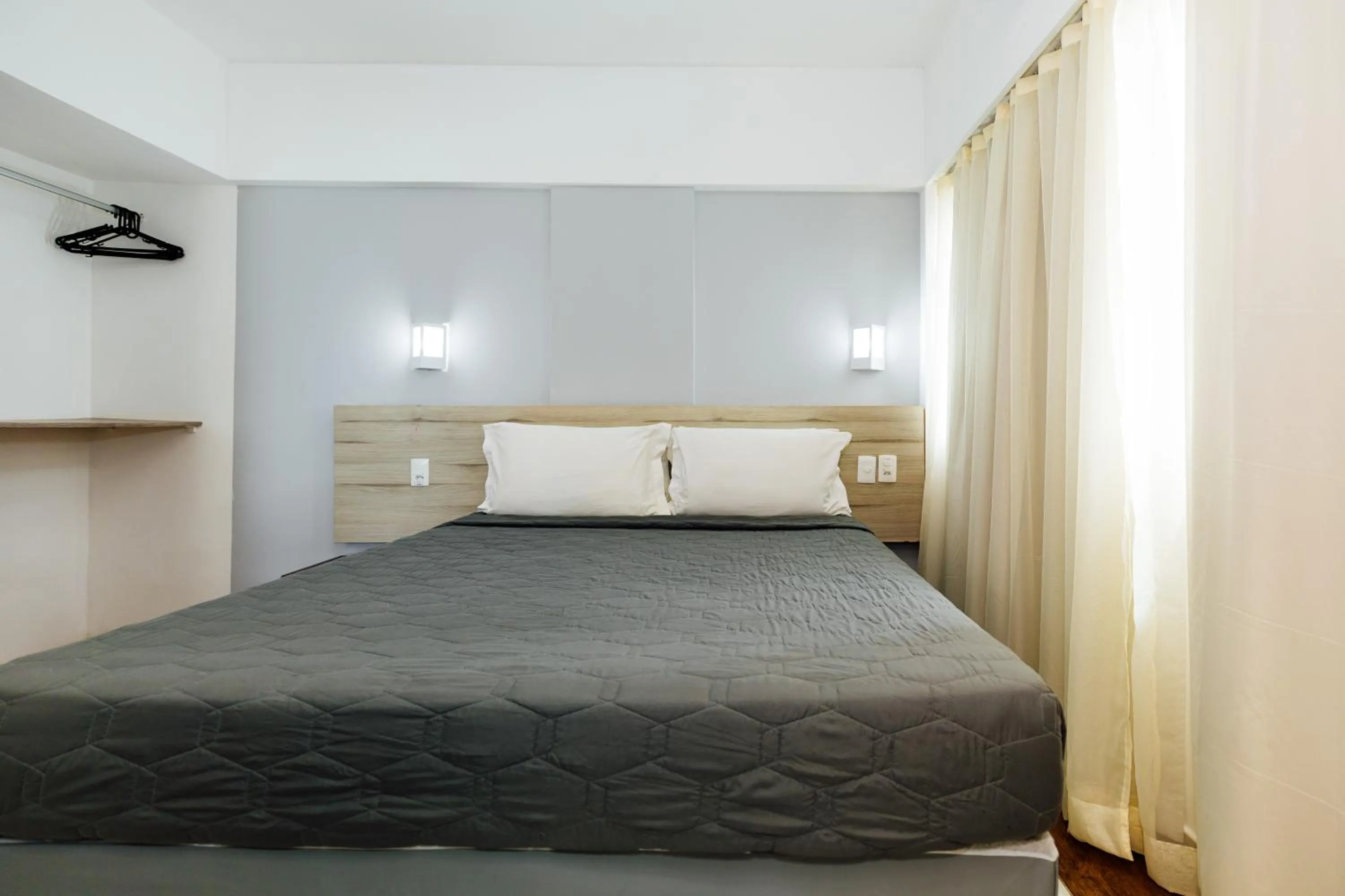 Property building, Bed in El Aram Beach Boa Viagem