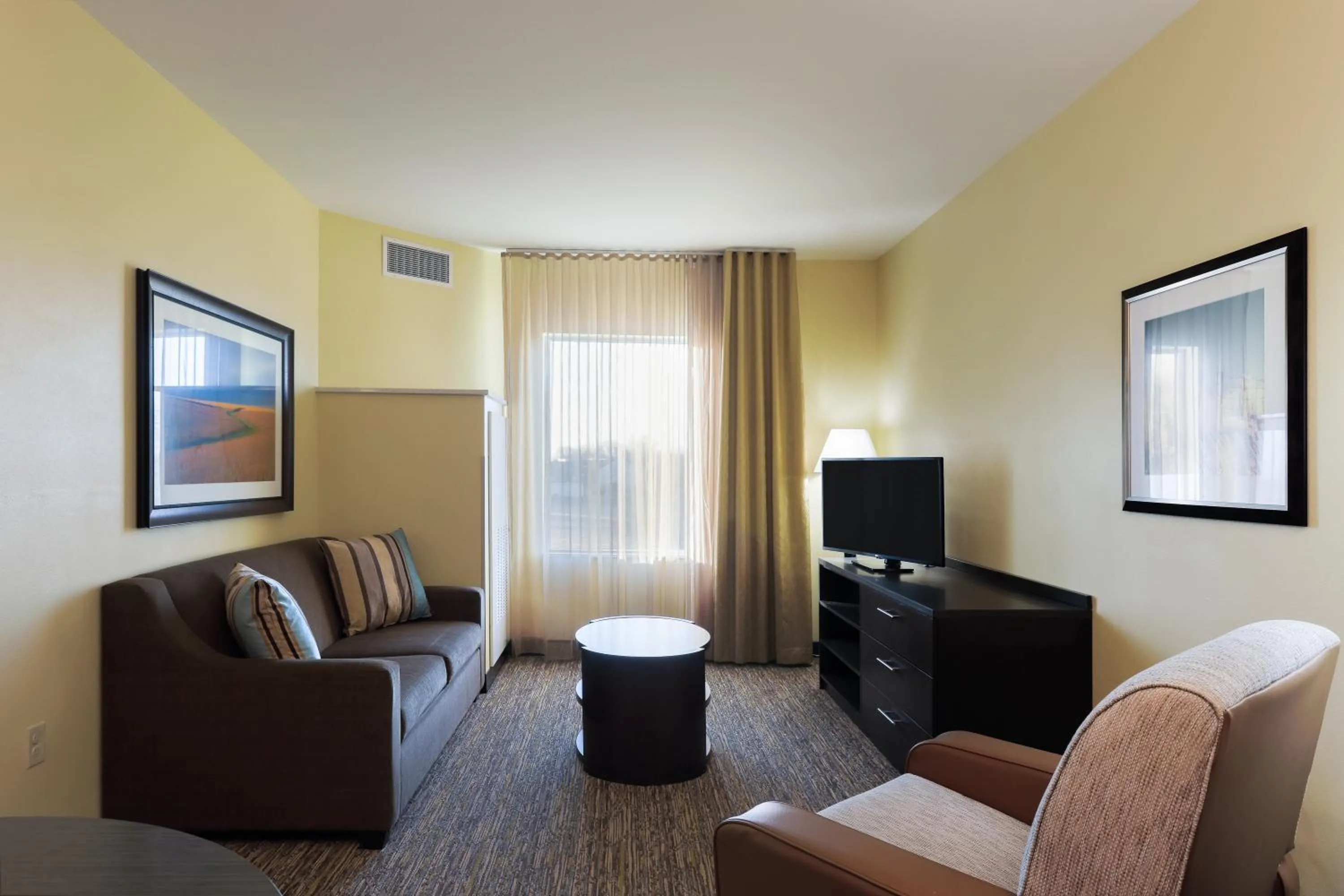 Photo of the whole room in Candlewood Suites Lenexa - Overland Park Area by IHG