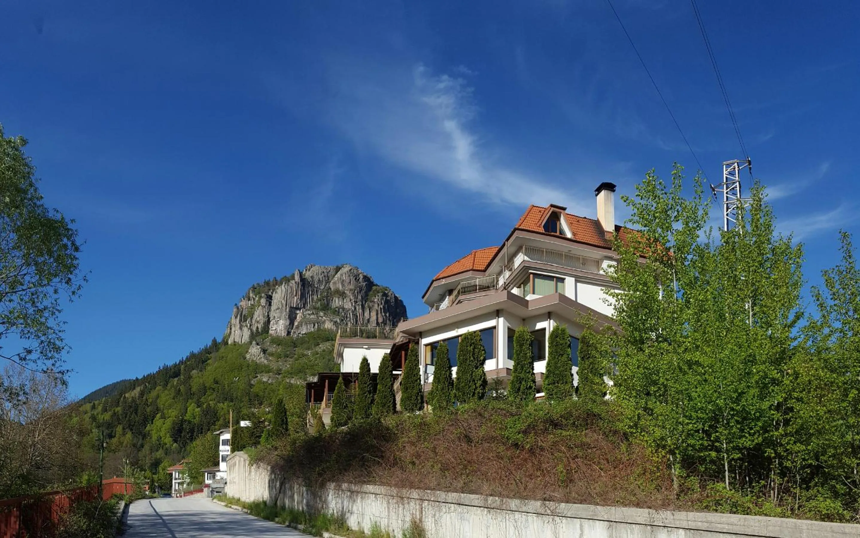 Facade/entrance in Семеен хотел Кристал