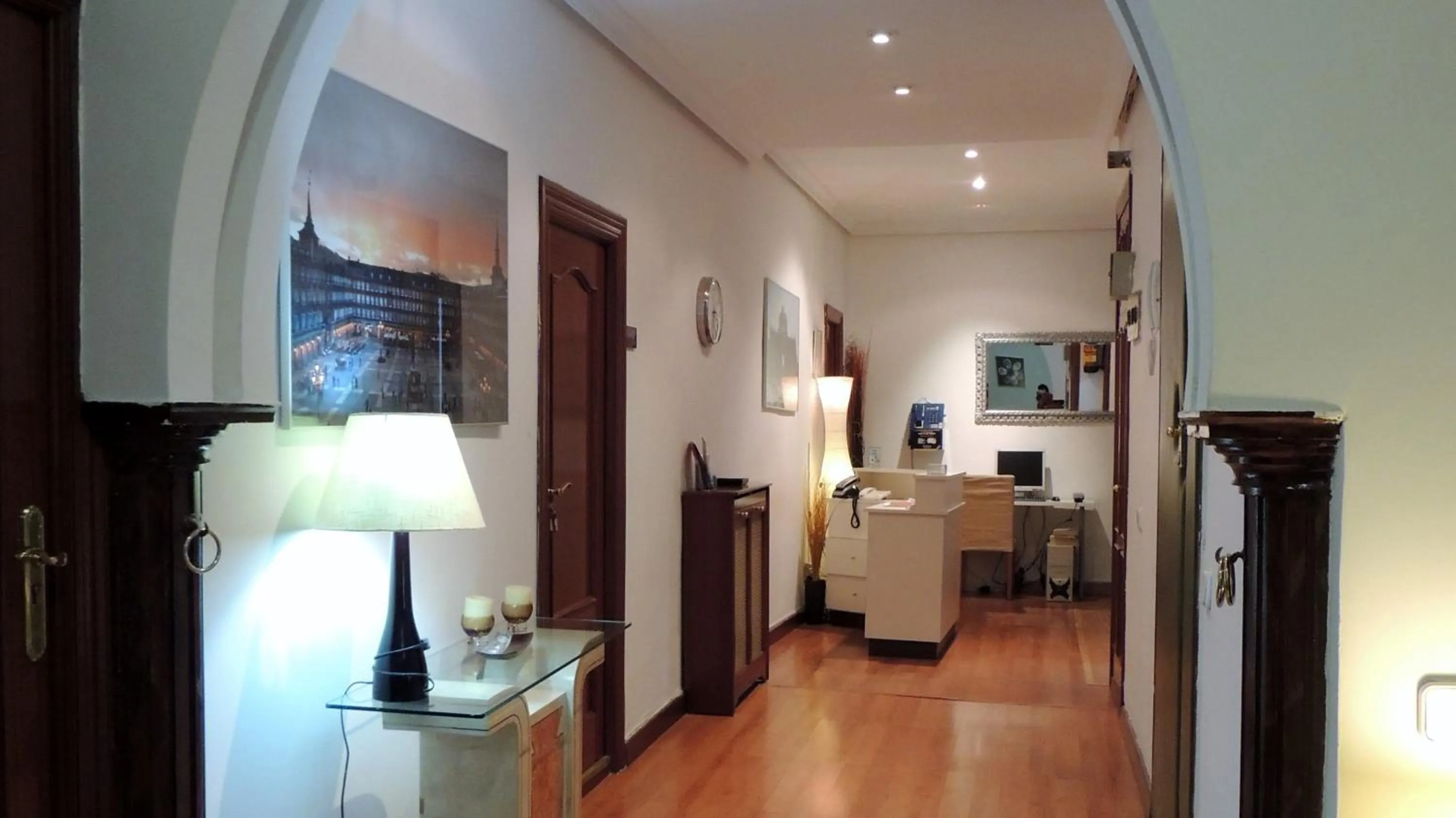 Lobby or reception in Hostal Cervantes