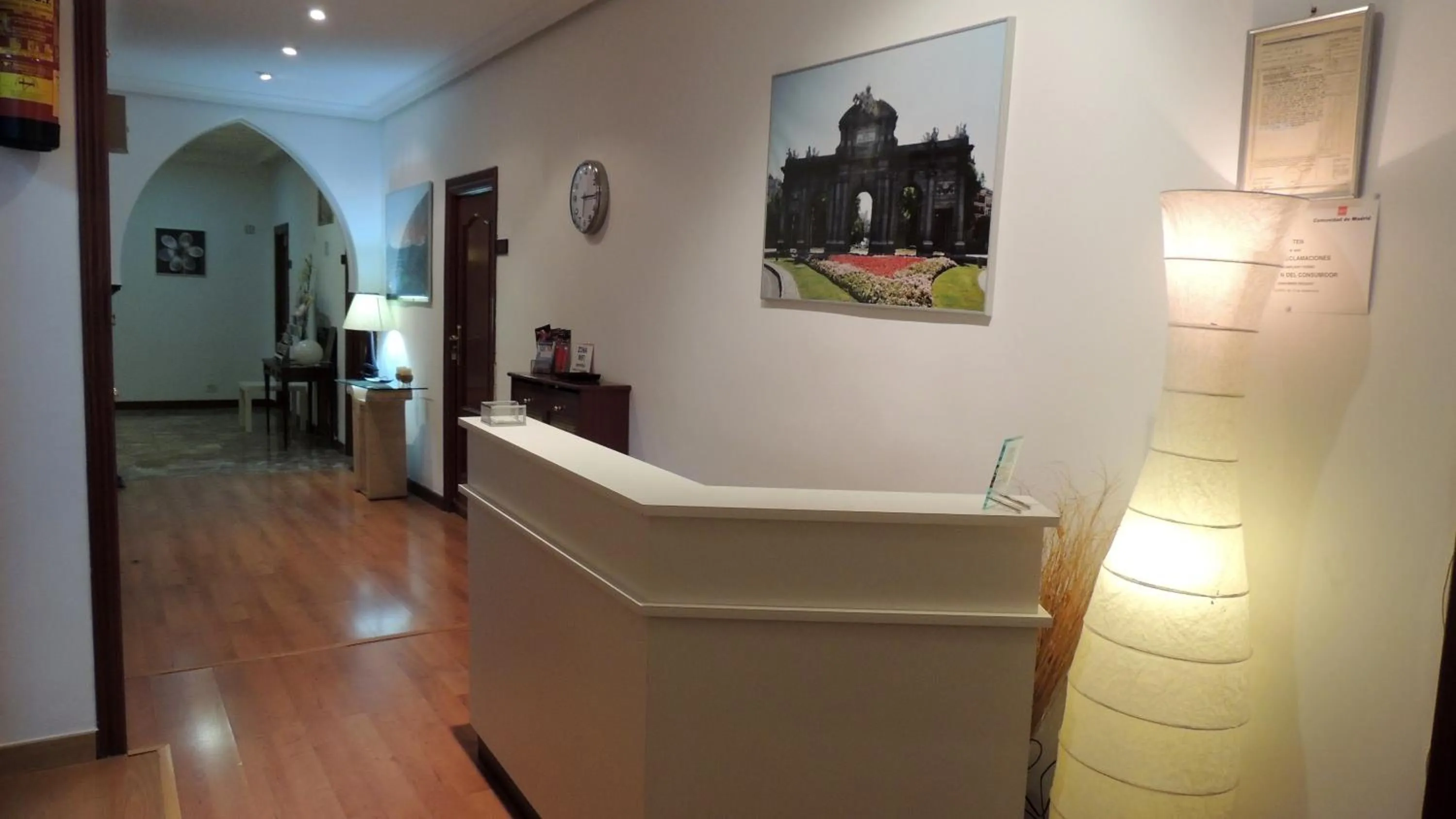 Lobby or reception in Hostal Cervantes