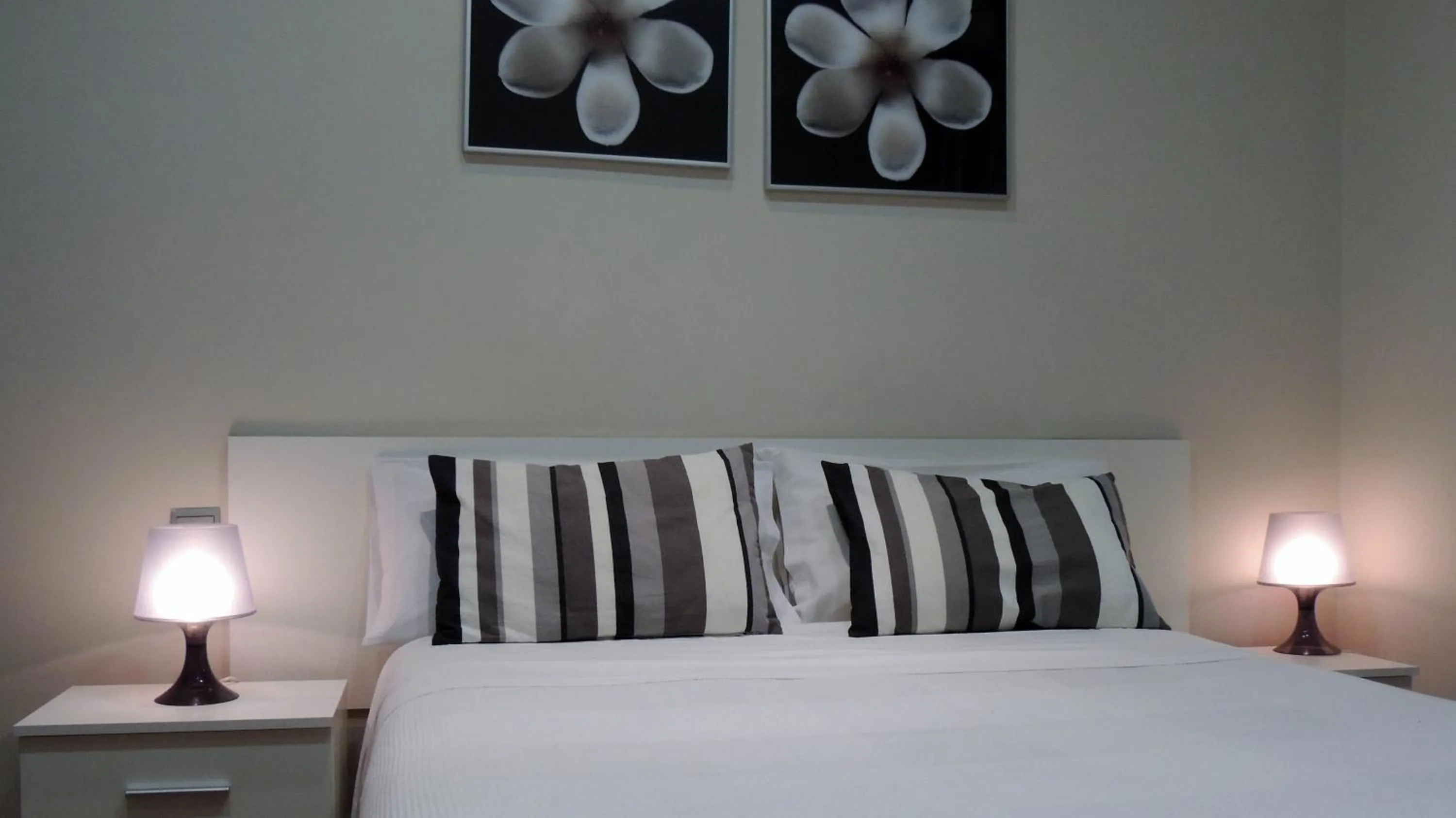 Bed in Hostal Cervantes