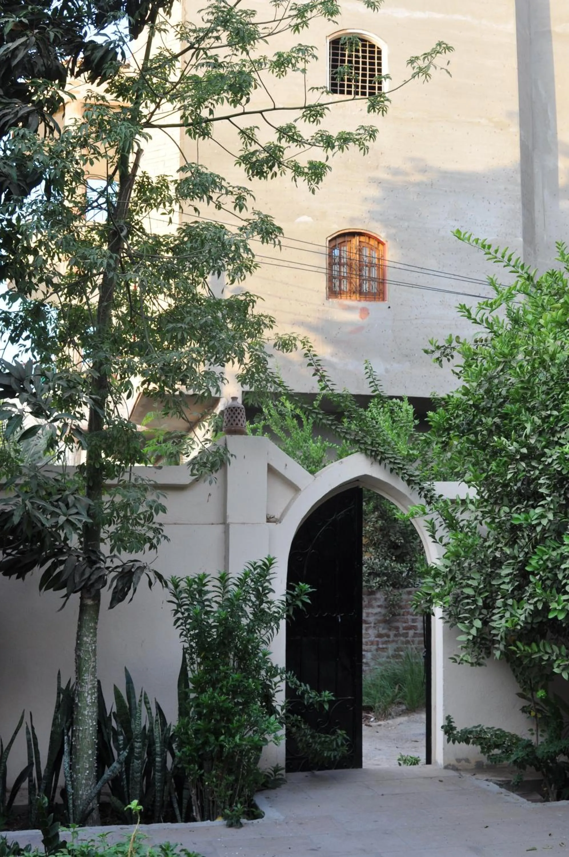 Facade/entrance in El Nakhil Hotel