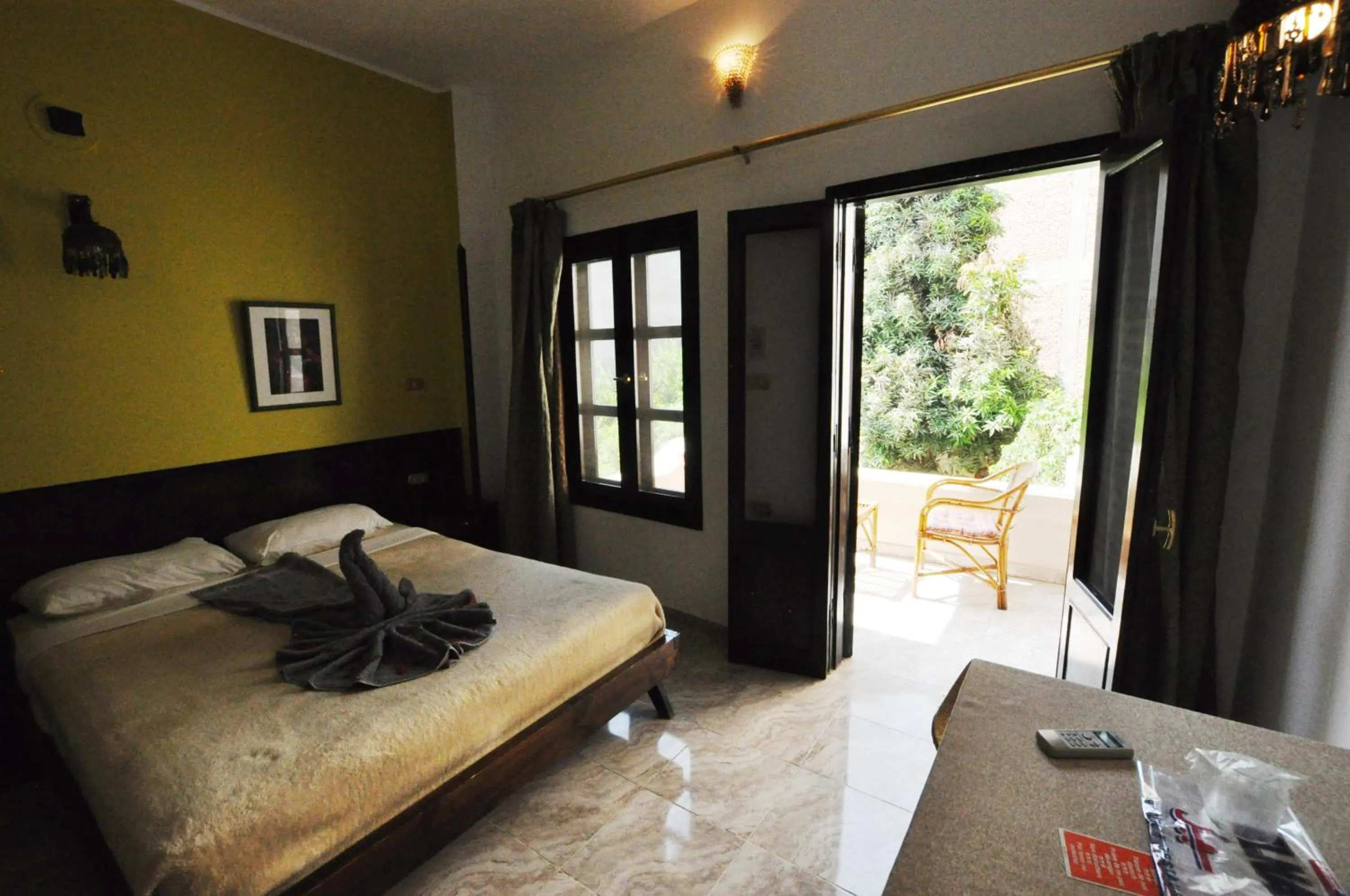 Photo of the whole room, Bed in El Nakhil Hotel