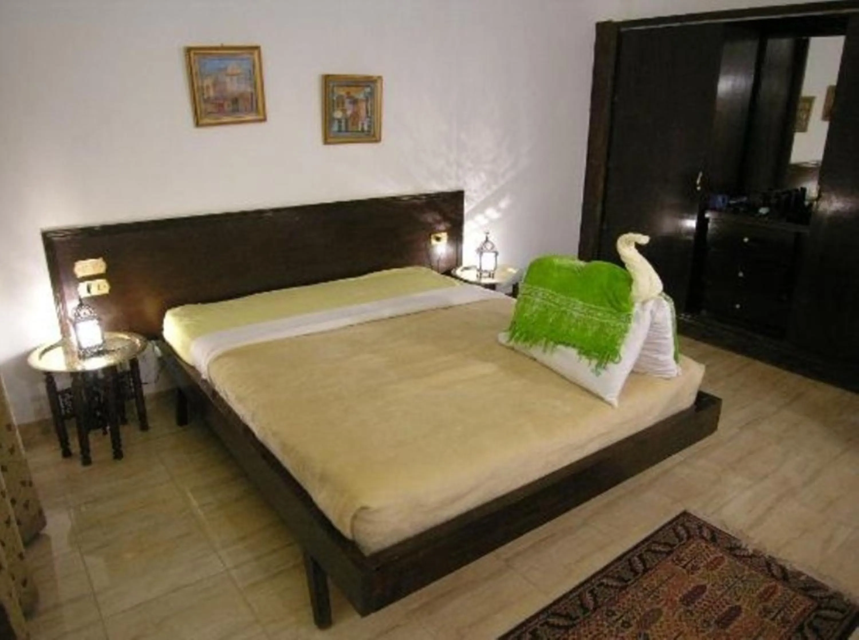 Photo of the whole room, Bed in El Nakhil Hotel