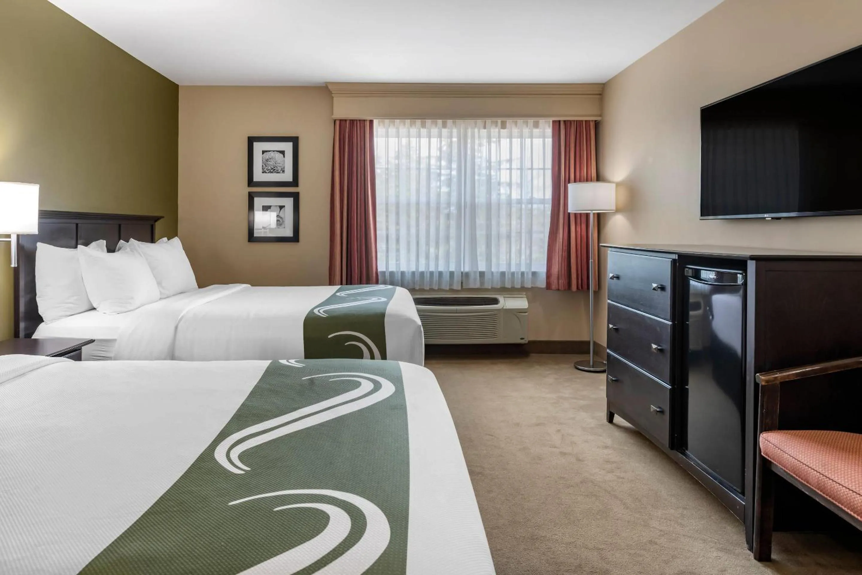 Bedroom, Bed in Quality Inn & Suites Quispamsis