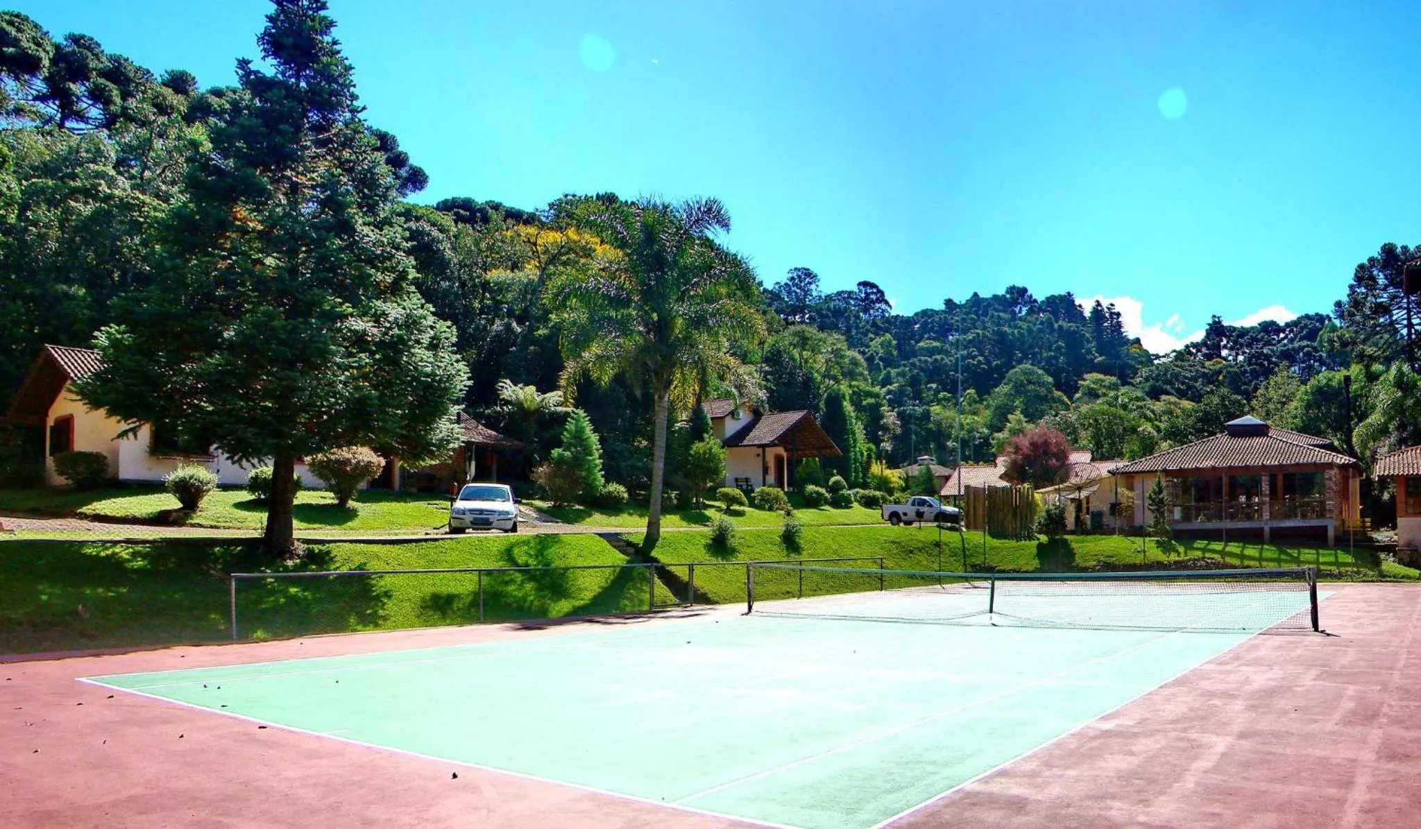 Tennis court in Pousada Rosa
