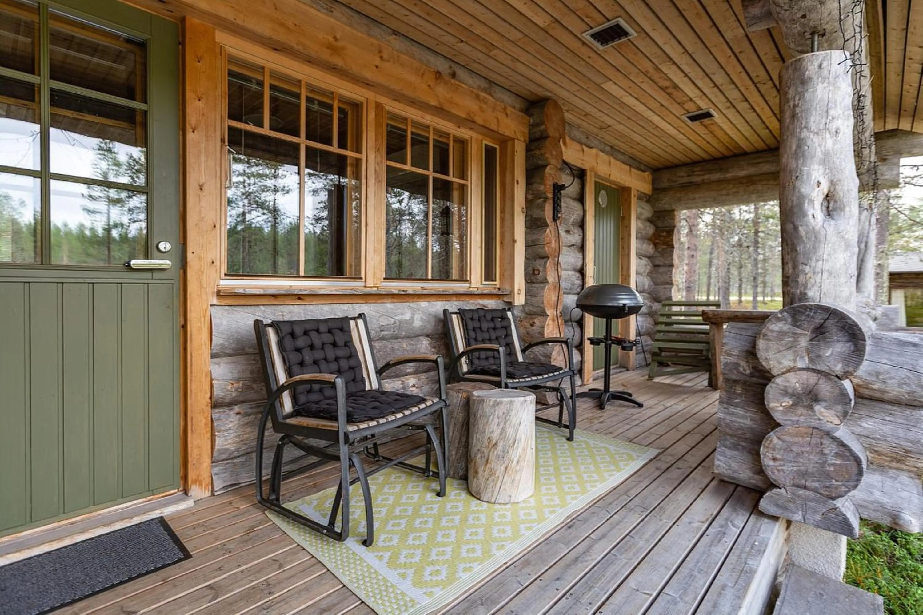 Property building in Kuukkeli Log Houses Villa Aurora "Pupula"