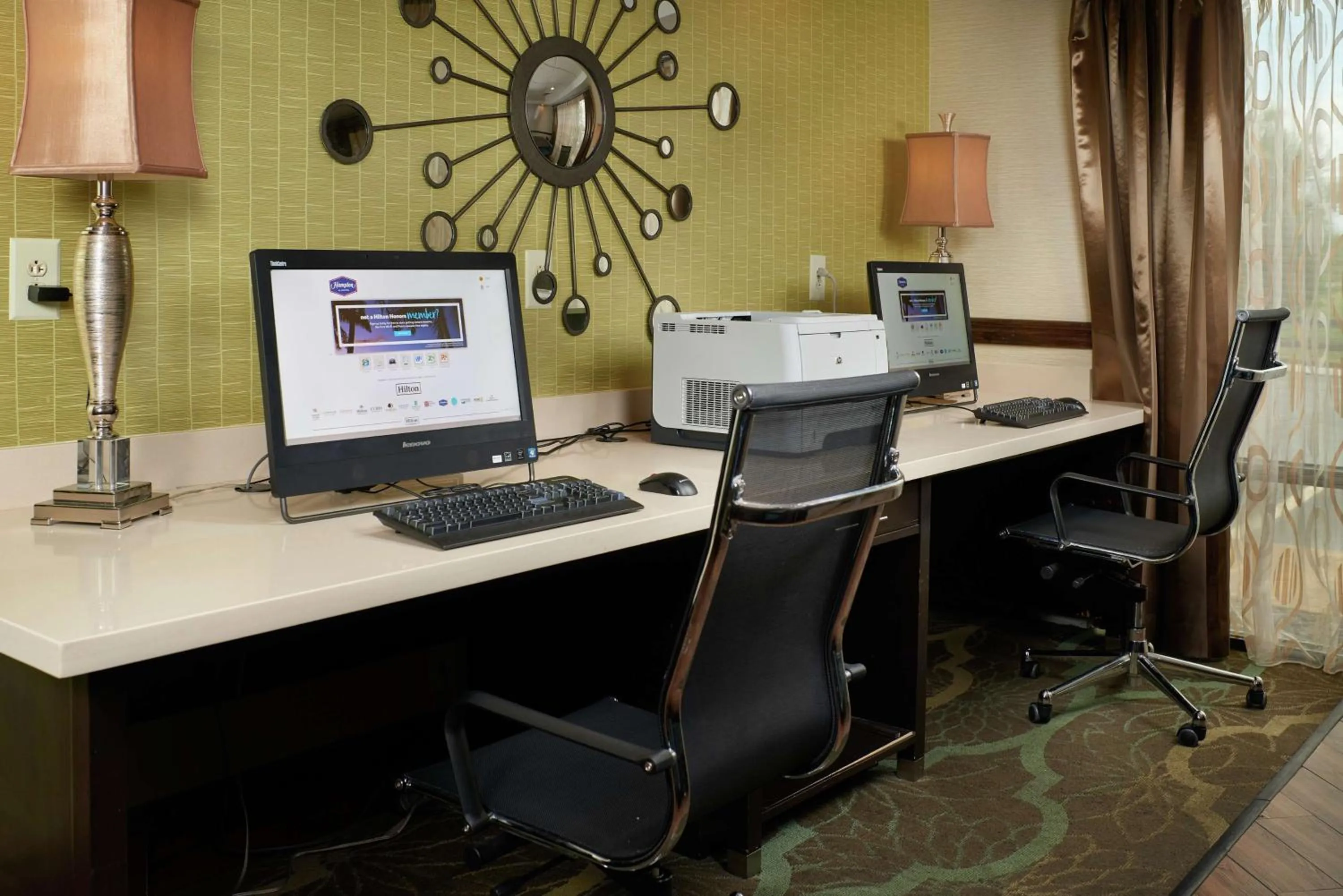 Business facilities in Hampton Inn Franklin, KY - Portland, TN