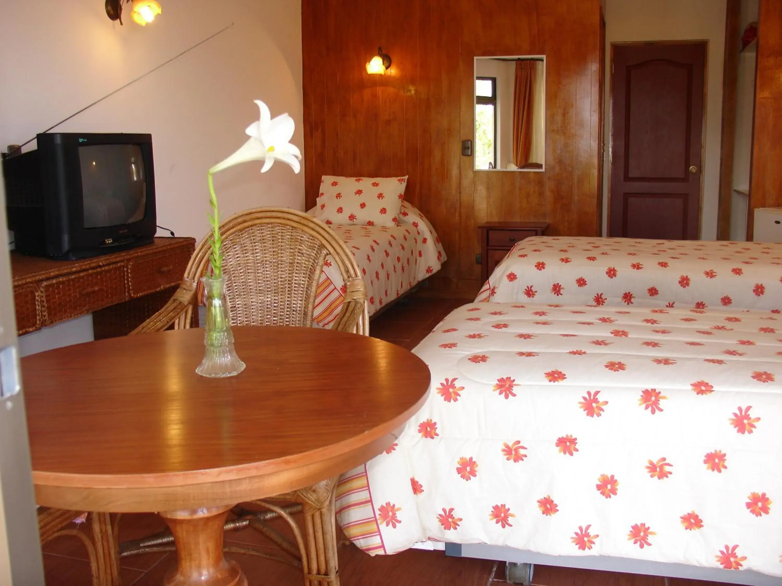 Superior Triple Room in Hotel Victoria Superior Triple Room in Hotel Victoria