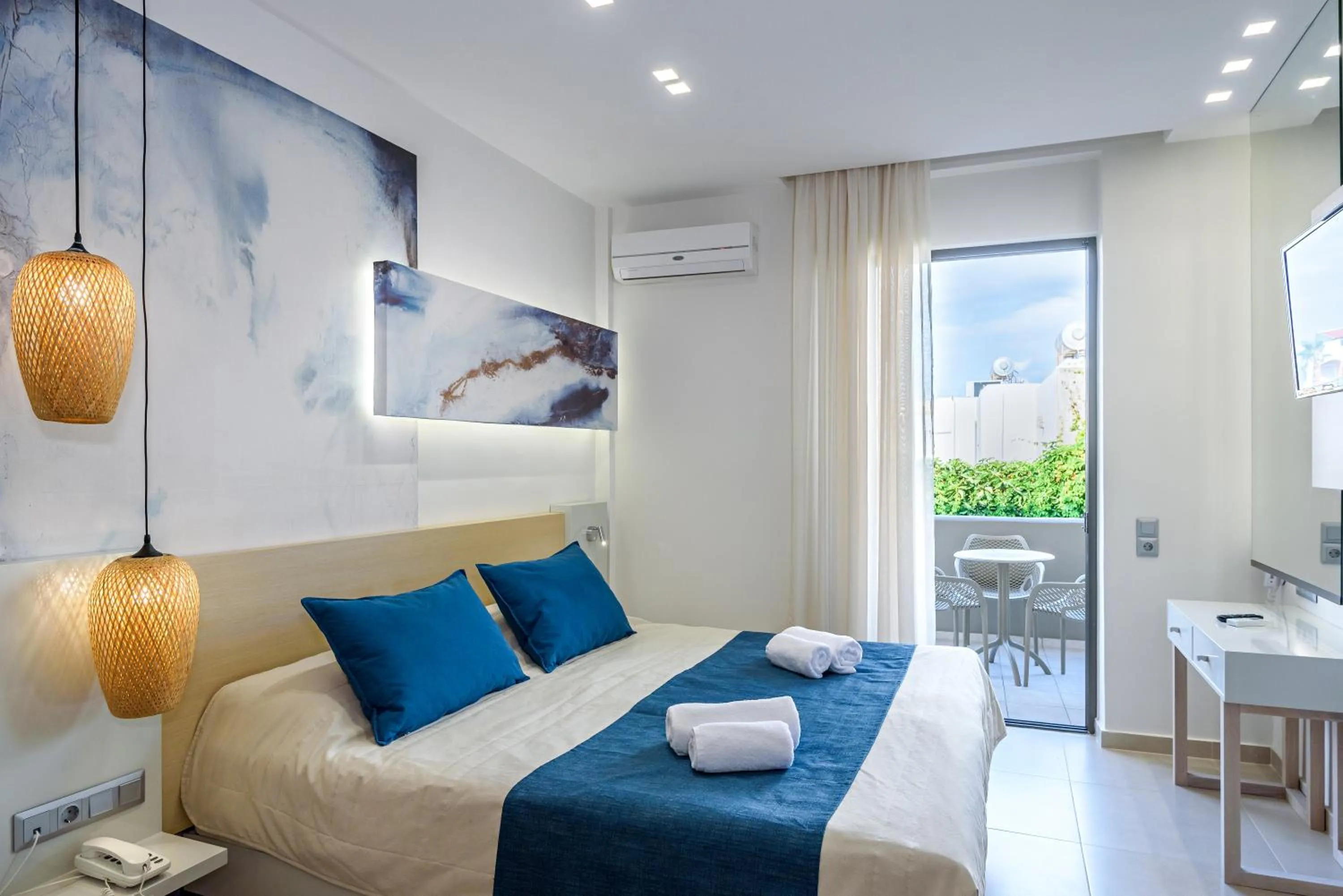 Bedroom, Bed in Marinos Beach Hotel