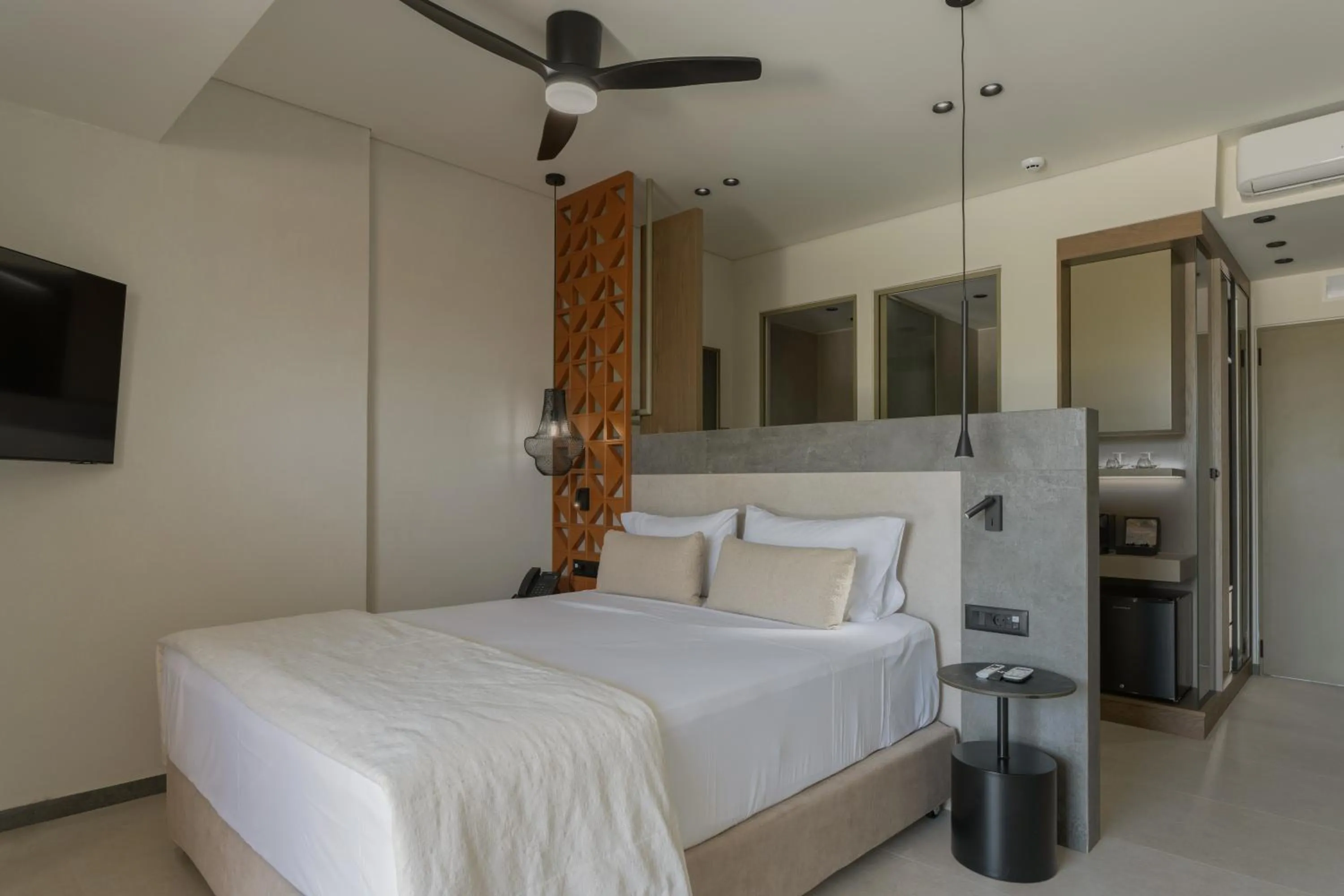 Photo of the whole room, Bed in Marinos Beach Hotel