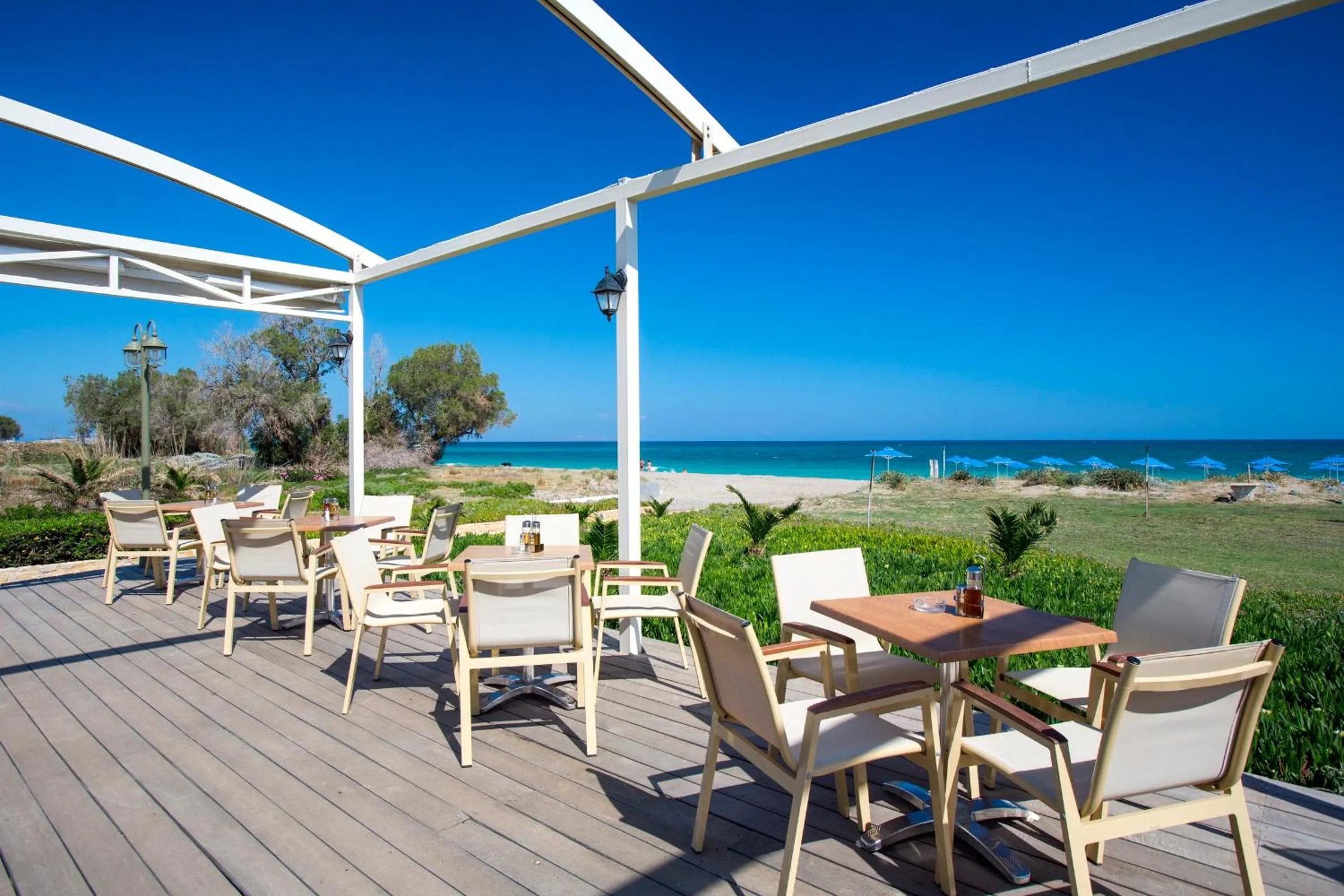 Restaurant/places to eat in Marinos Beach Hotel