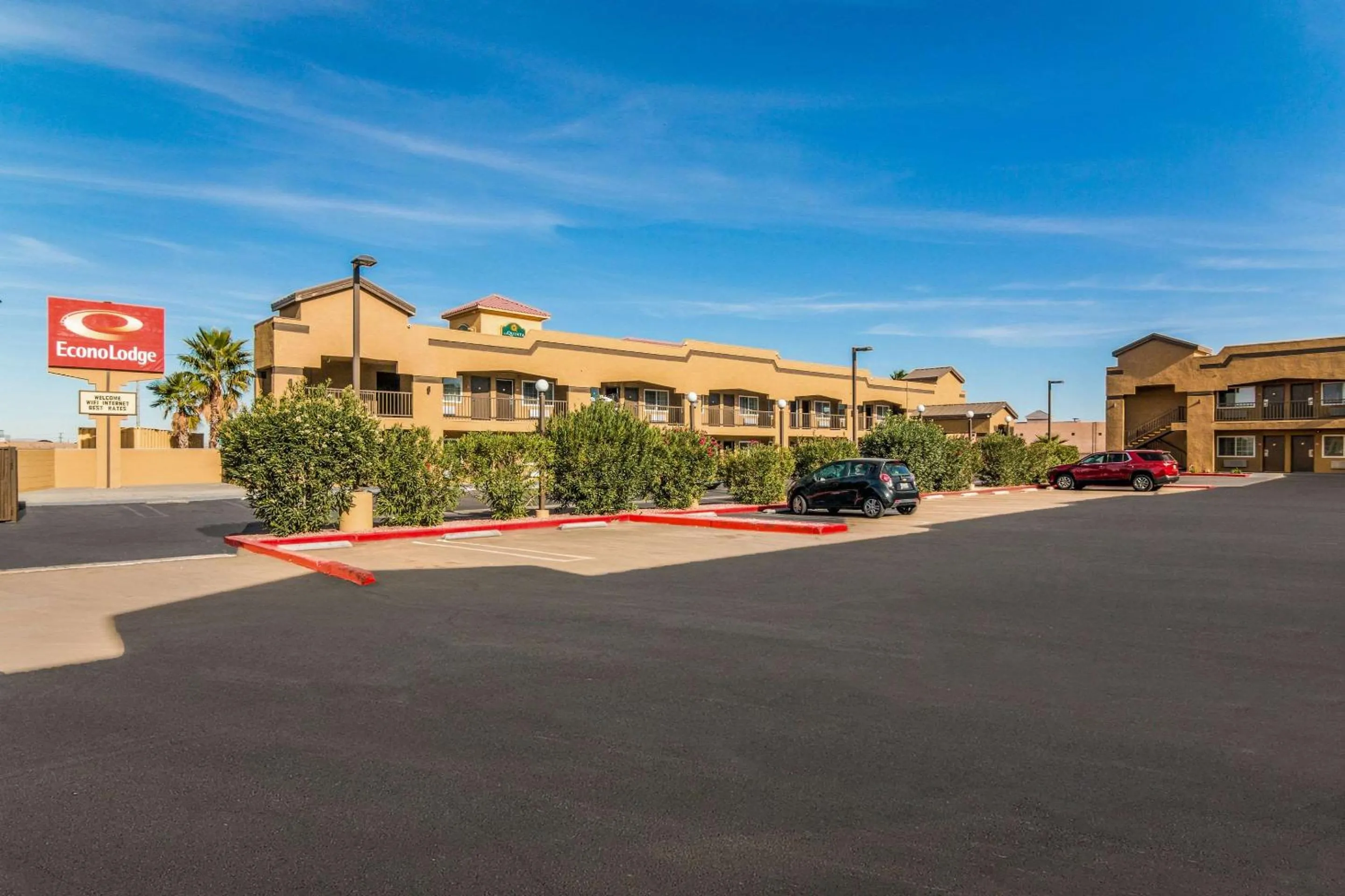 Property building in Econo Lodge Hesperia - Victorville I-15