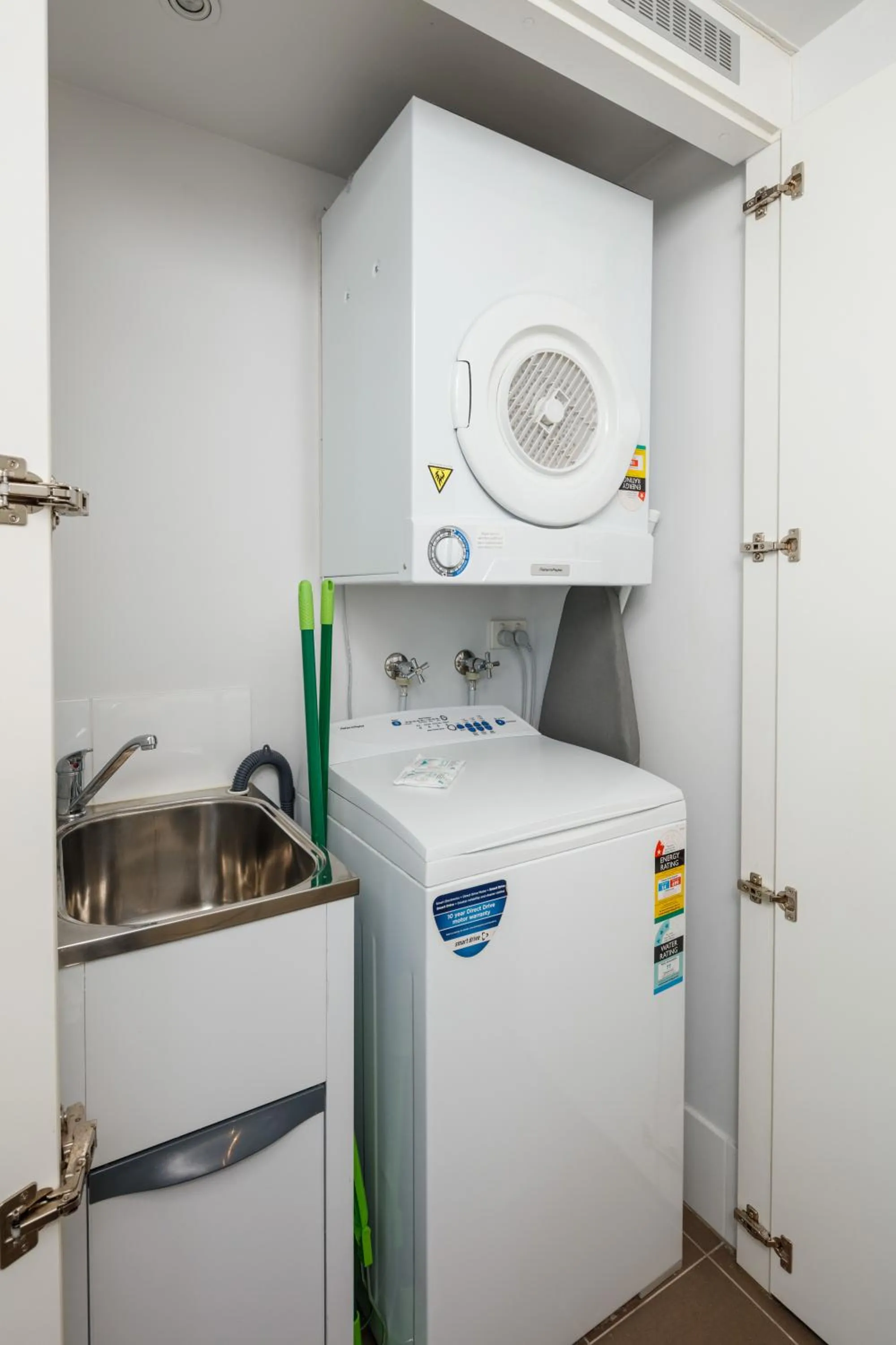 Area and facilities in Central Holborn Apartments